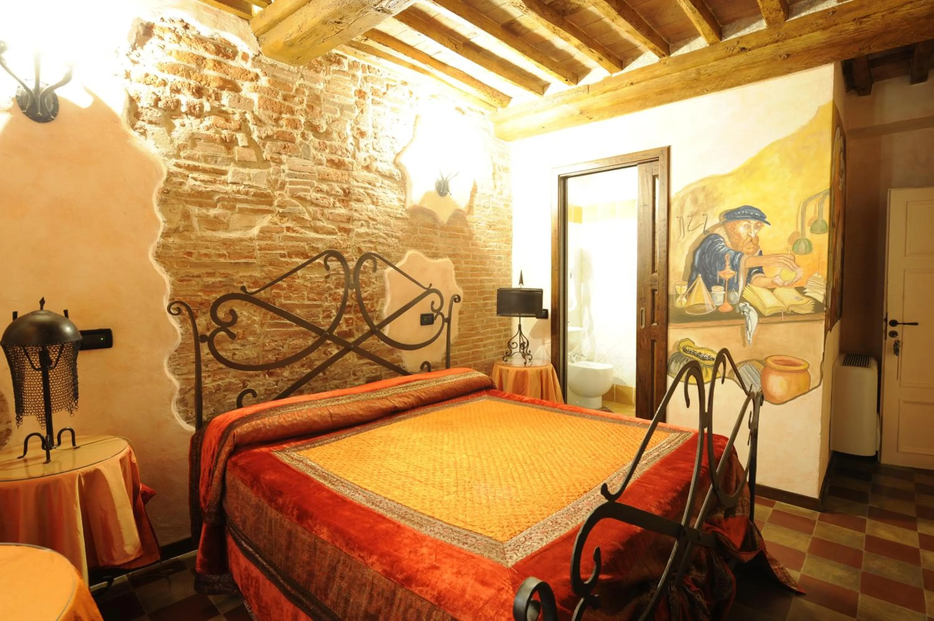 Photo of the whole room, Bed in Antica Corte dei Principi Charming Rooms