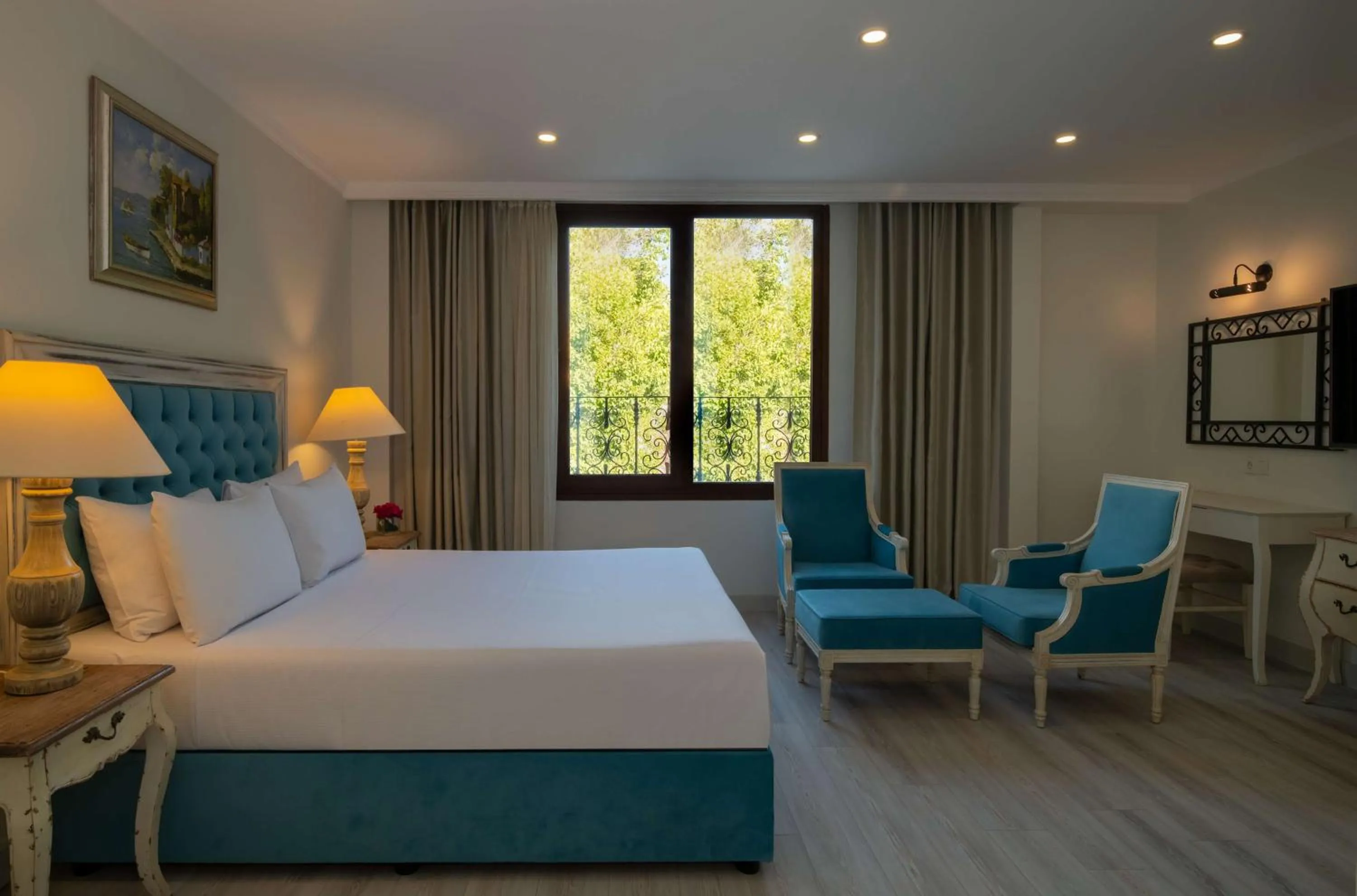 Bed in DoubleTree by Hilton Bodrum Marina Vista