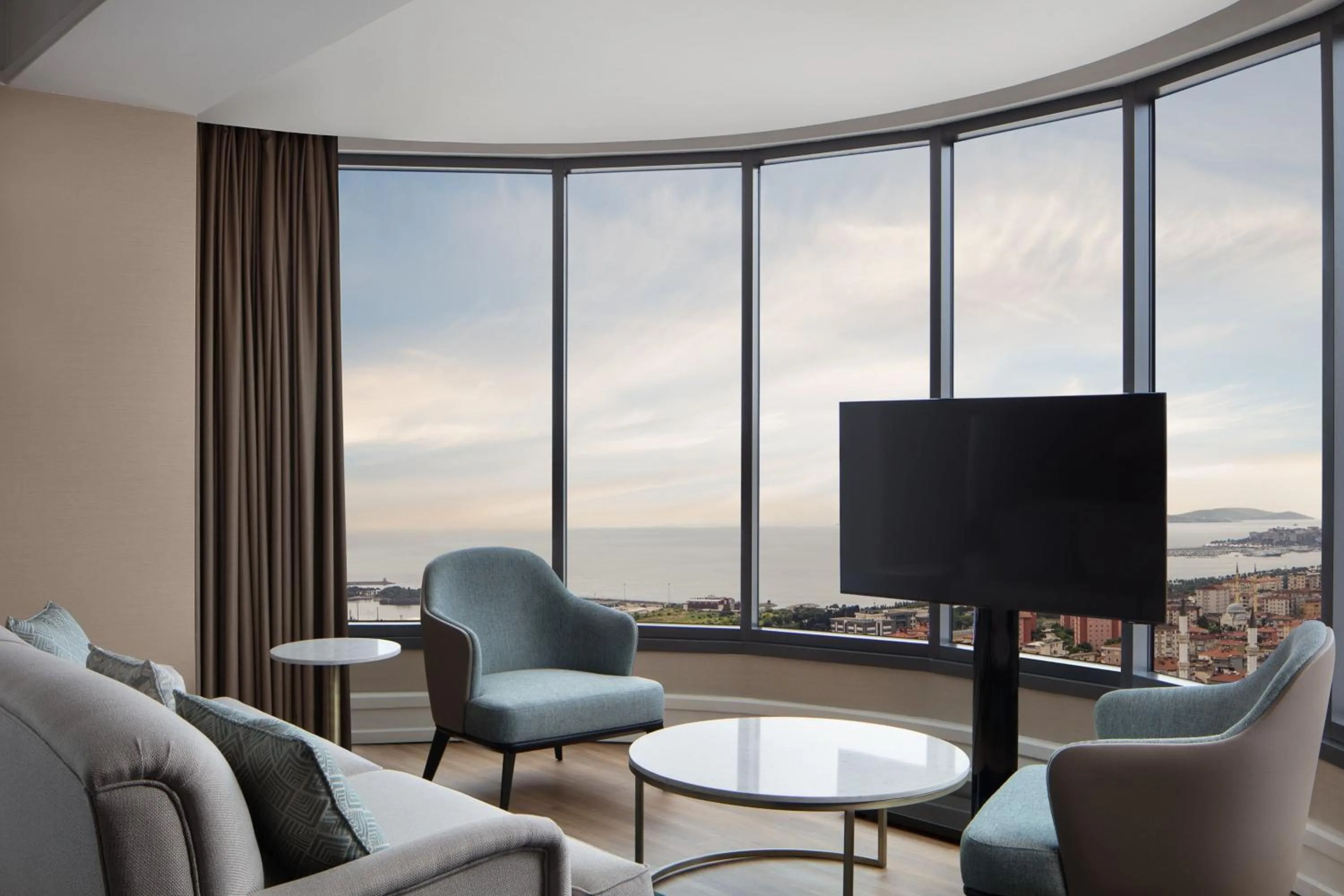 Lounge or bar in Istanbul Marriott Hotel Pendik