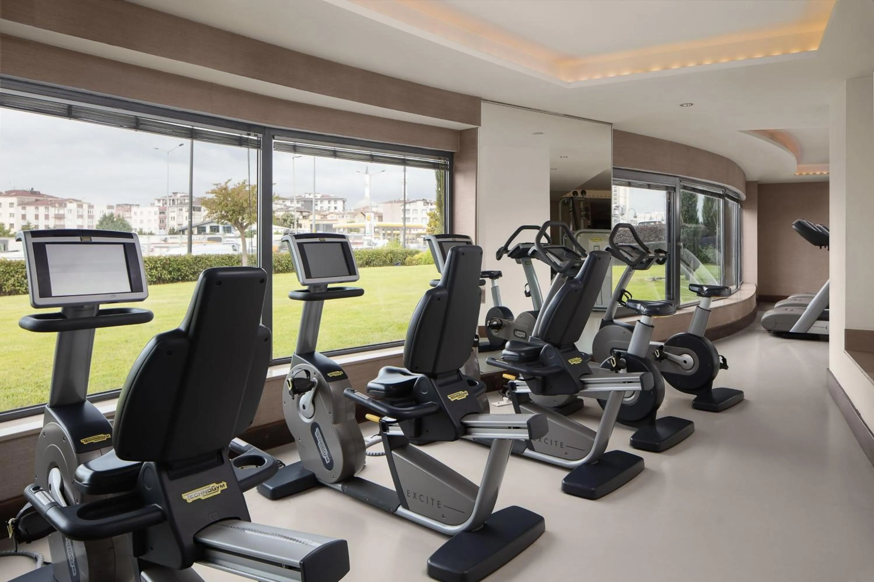 Fitness centre/facilities in Istanbul Marriott Hotel Pendik