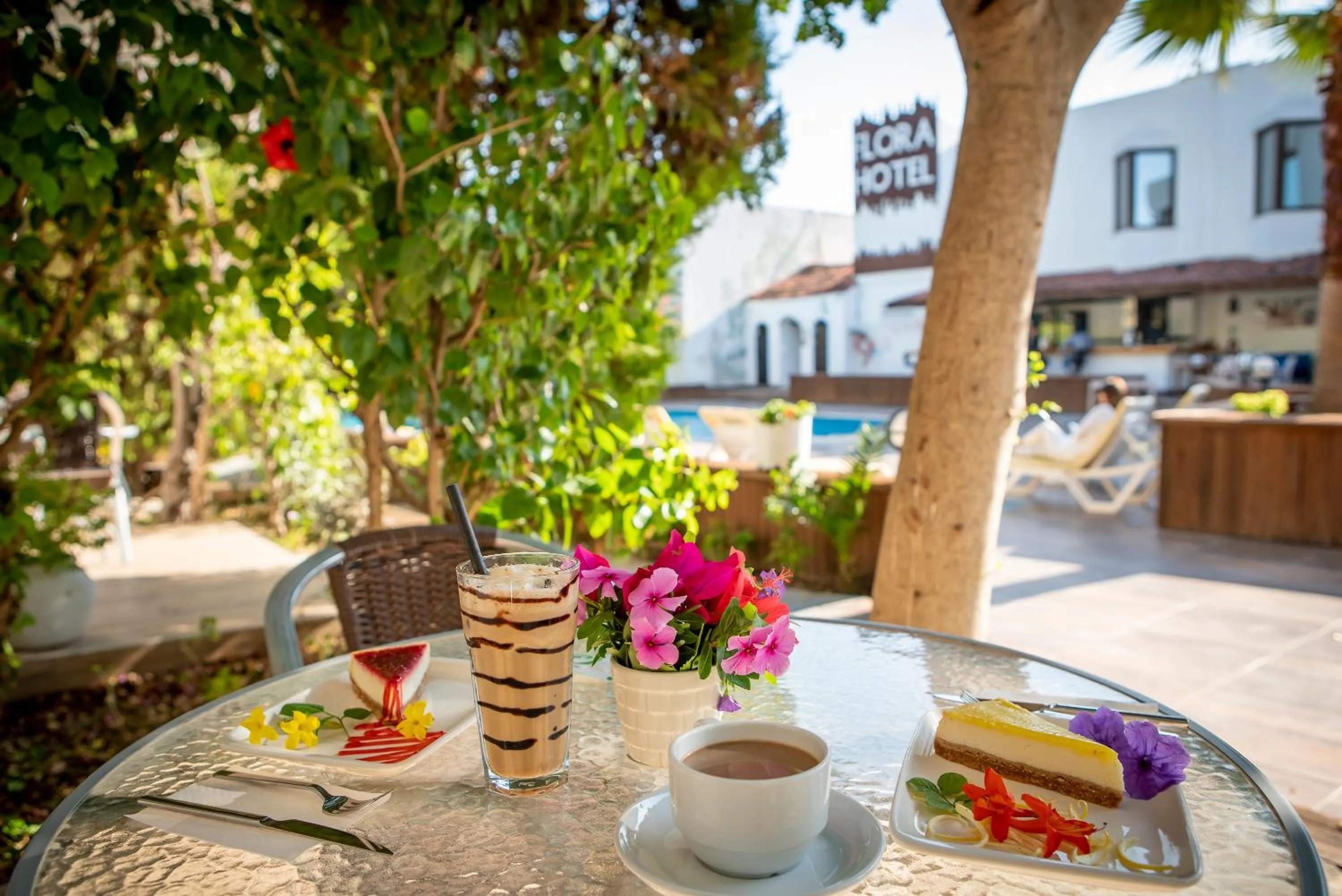 Restaurant/places to eat in Flora Hotel