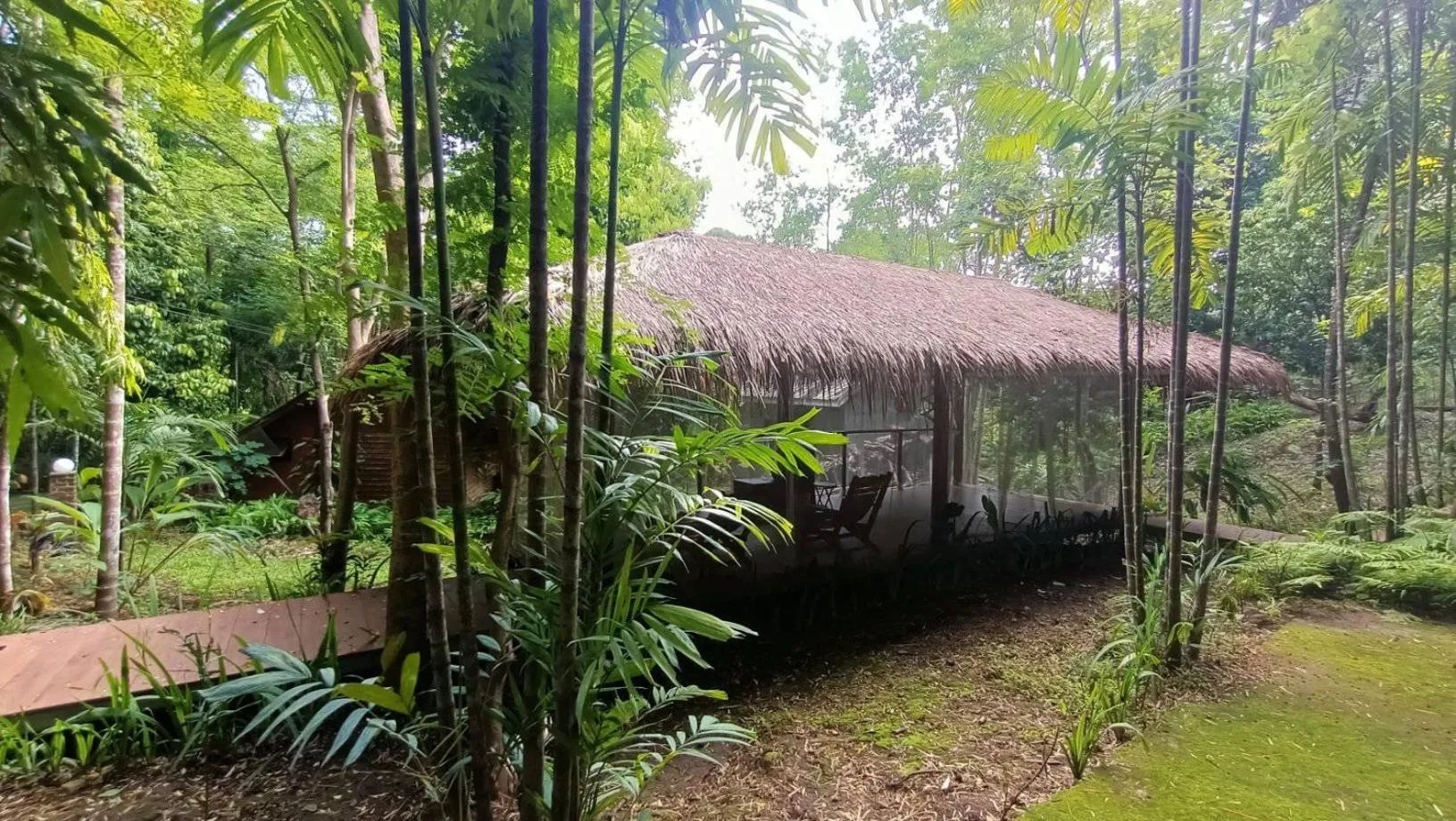 Property building in Maewin Guesthouse and Resort