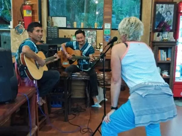 Activities in Maewin Guesthouse and Resort