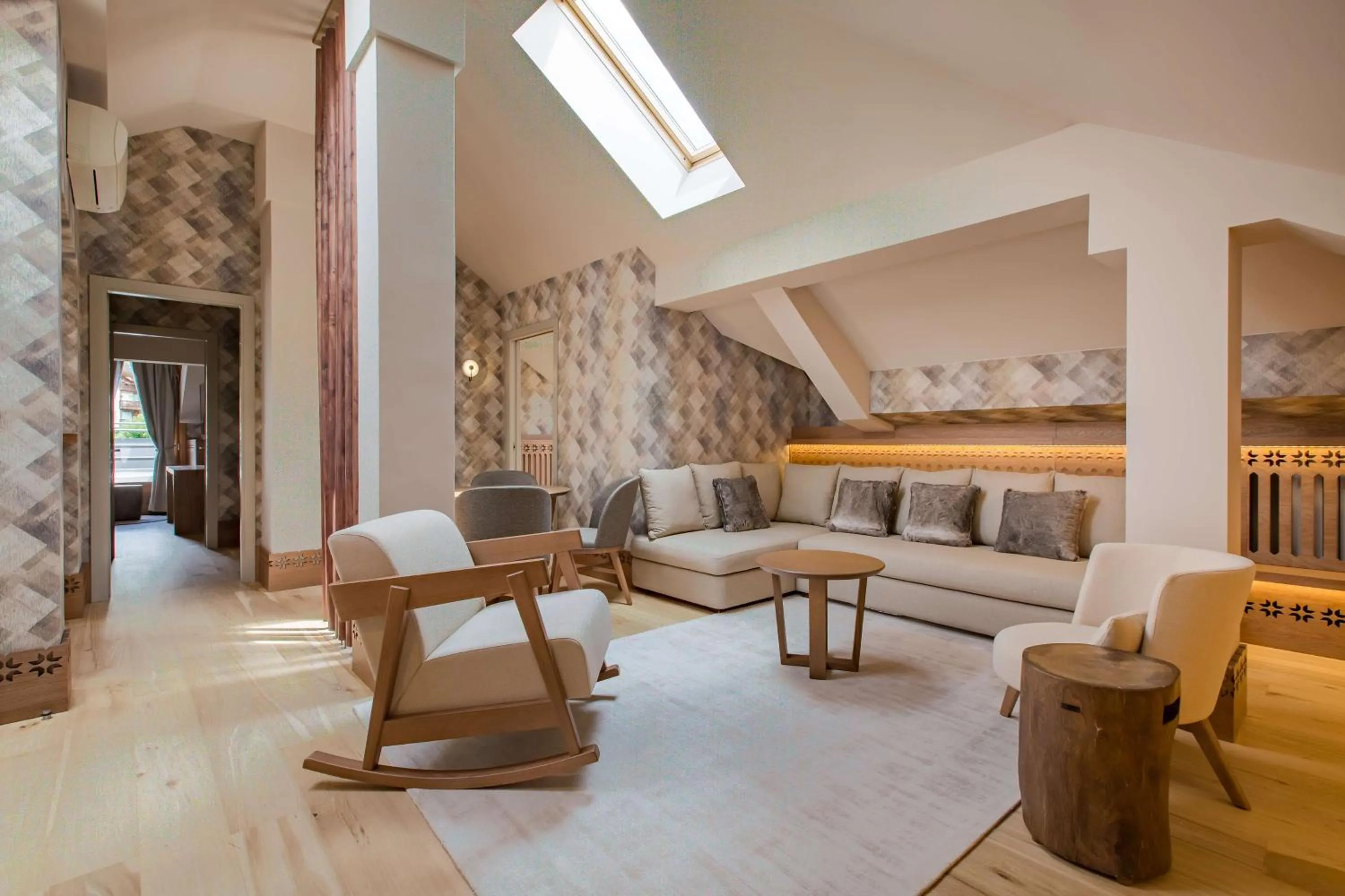 Photo of the whole room in Grand Hotel Savoia Cortina d'Ampezzo, A Radisson Collection Hotel