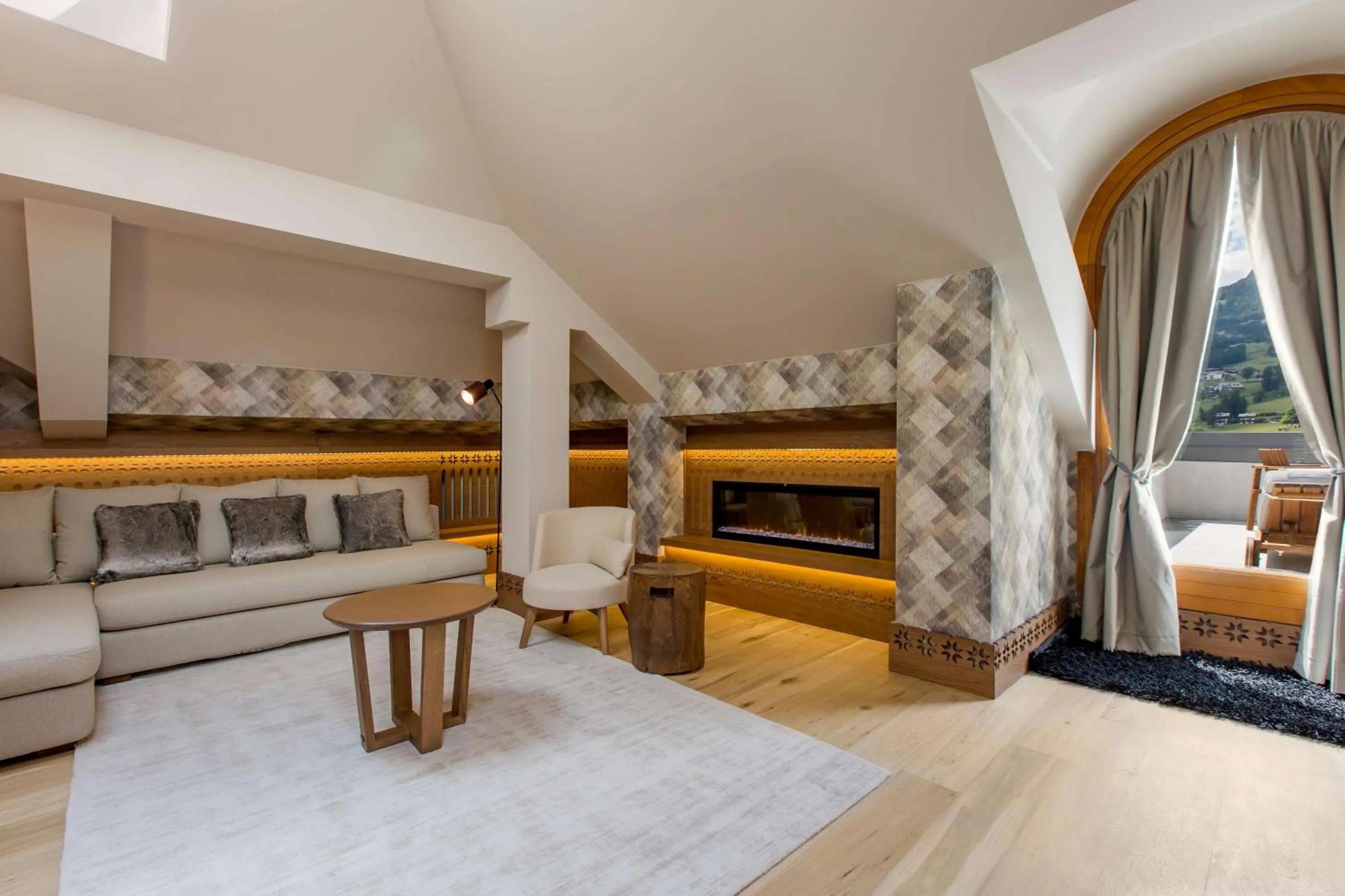 Photo of the whole room, Bed in Grand Hotel Savoia Cortina d'Ampezzo, A Radisson Collection Hotel