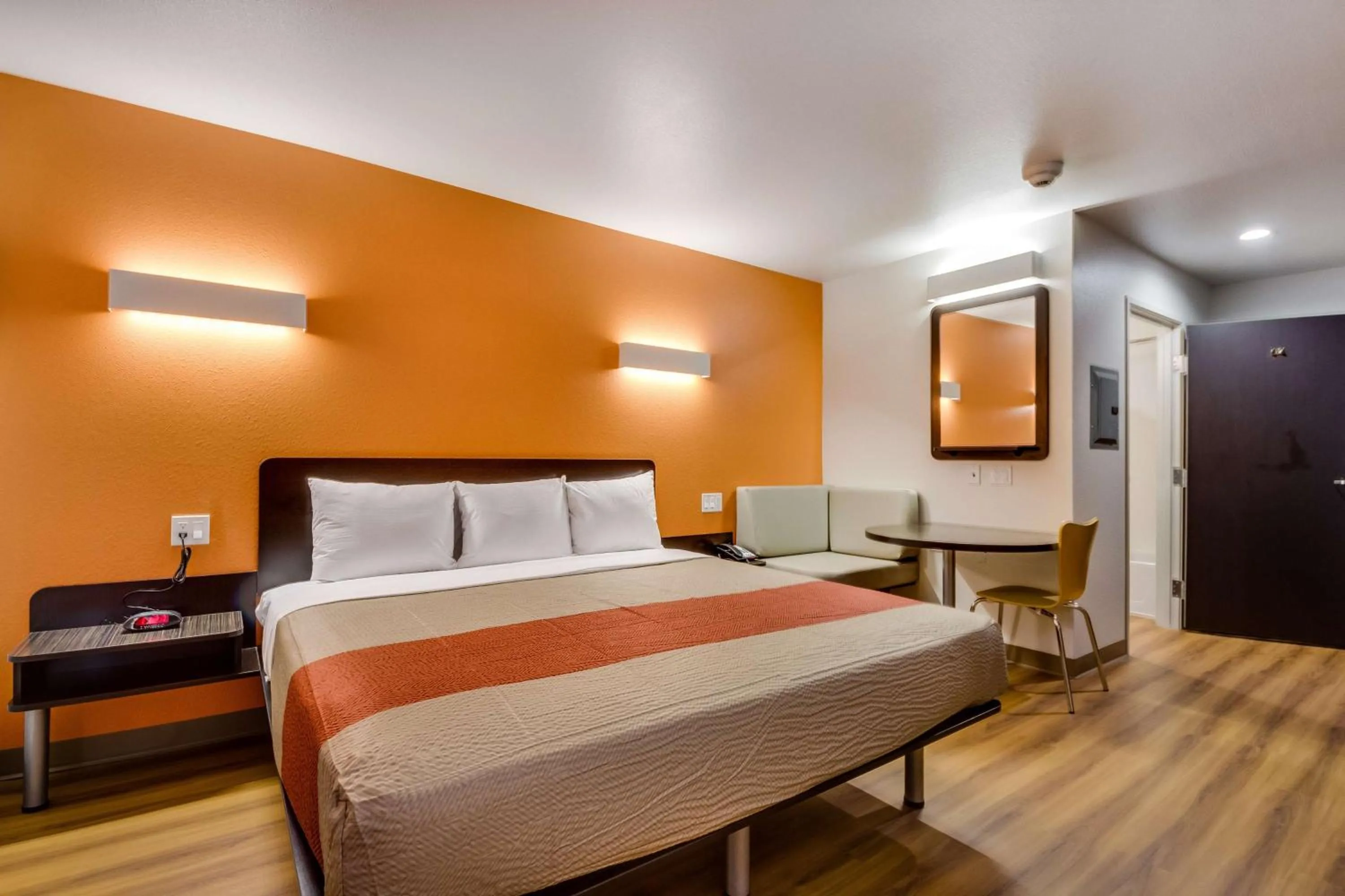 Photo of the whole room, Bed in Motel 6-Tulsa, OK