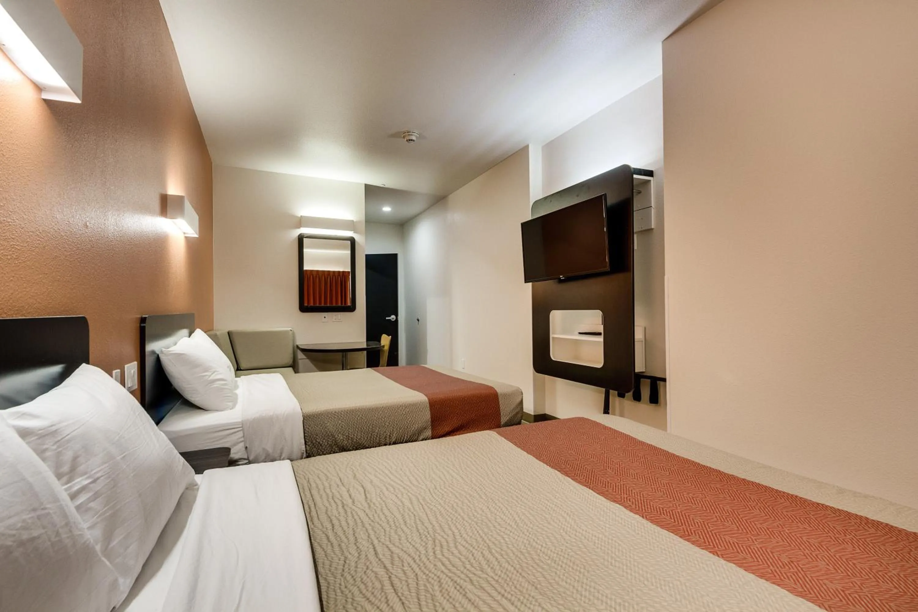 Bedroom, Bed in Motel 6-Tulsa, OK