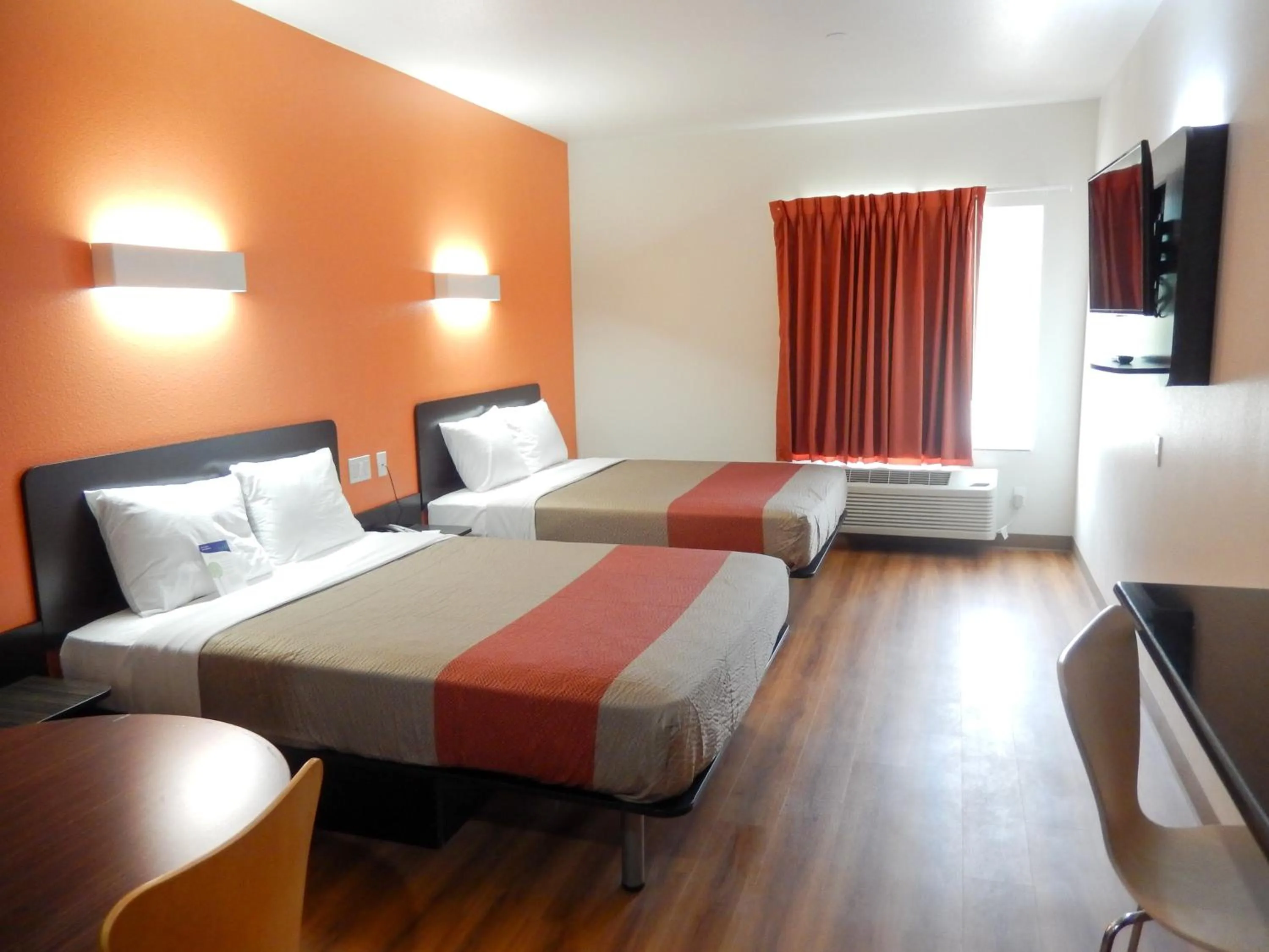 Bedroom, Bed in Motel 6-Tulsa, OK