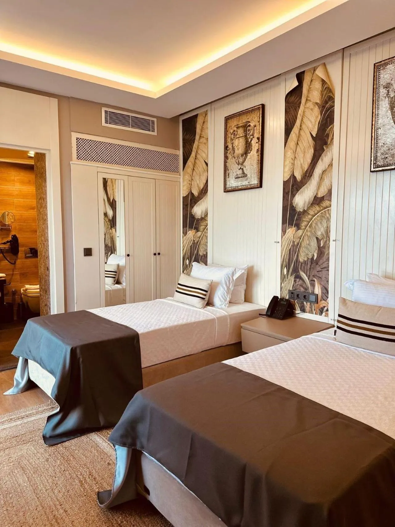 Photo of the whole room, Bed in The Highlight Bodrum