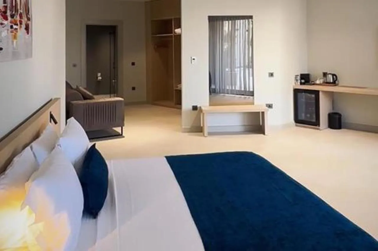 Photo of the whole room, Bed in The Highlight Bodrum