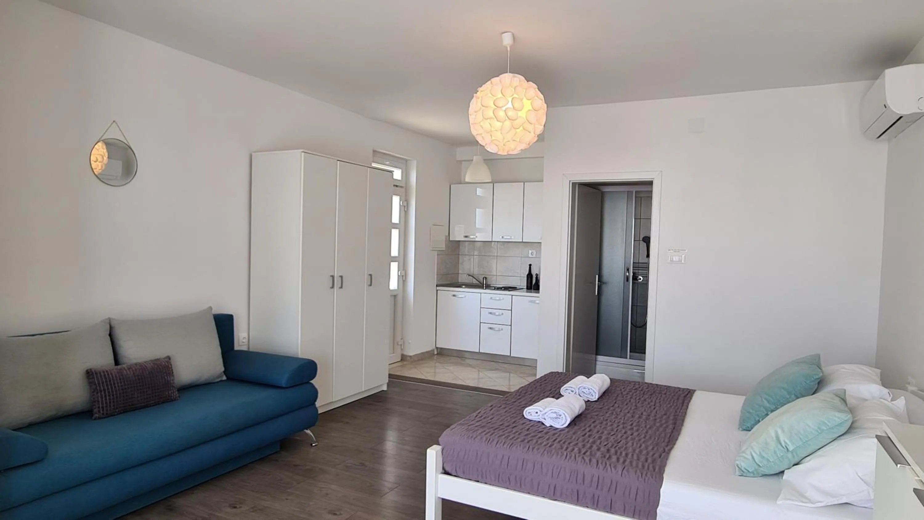 Photo of the whole room, Bed in Cin&Co Central Apartments