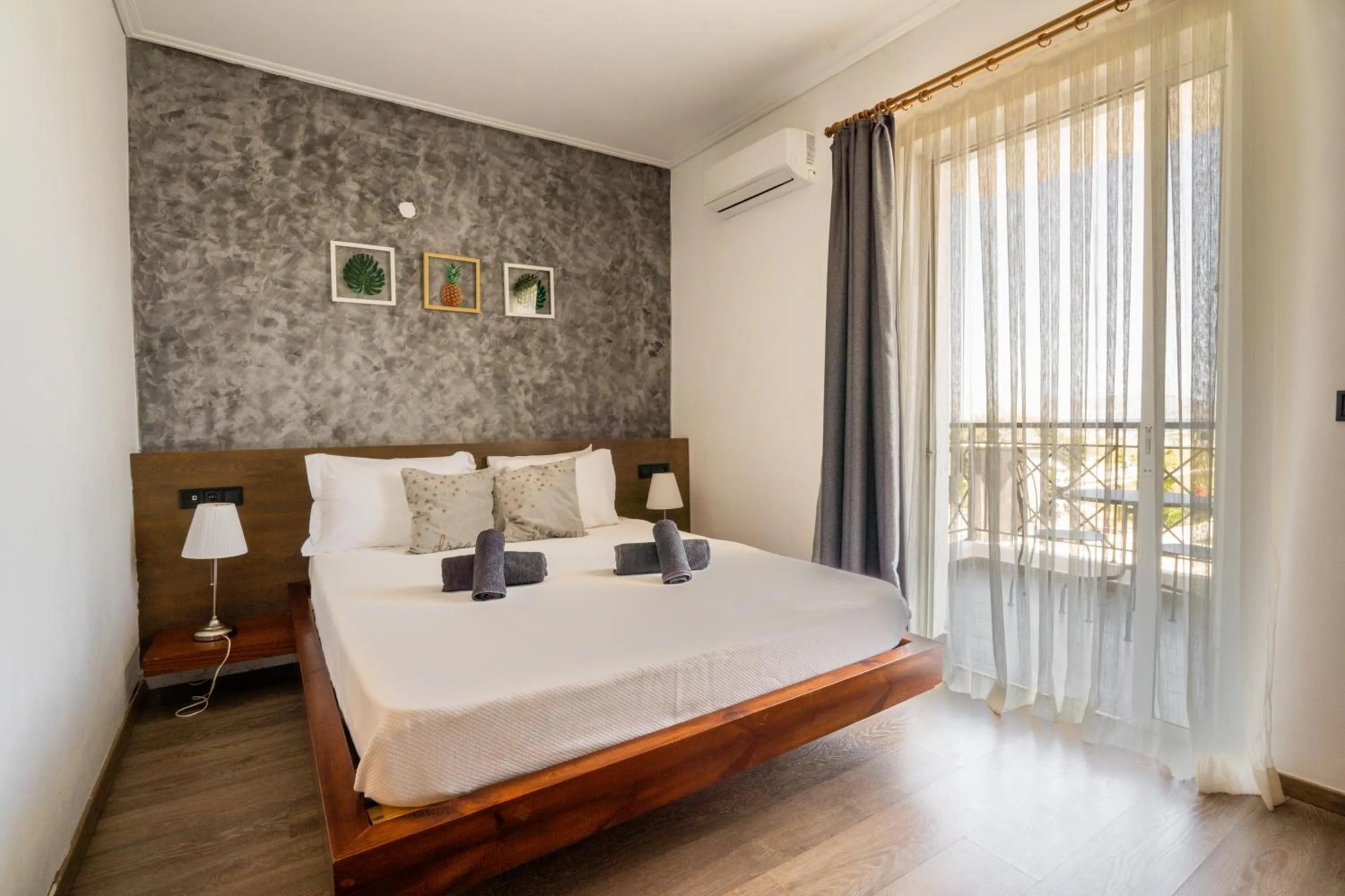 Bedroom, Bed in Li Mango