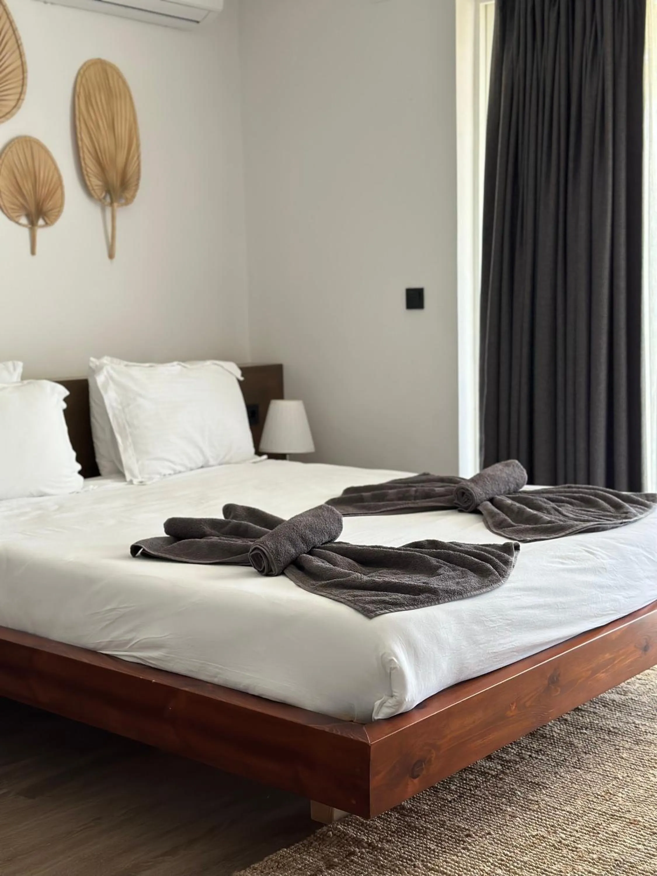 Bedroom, Bed in Li Mango