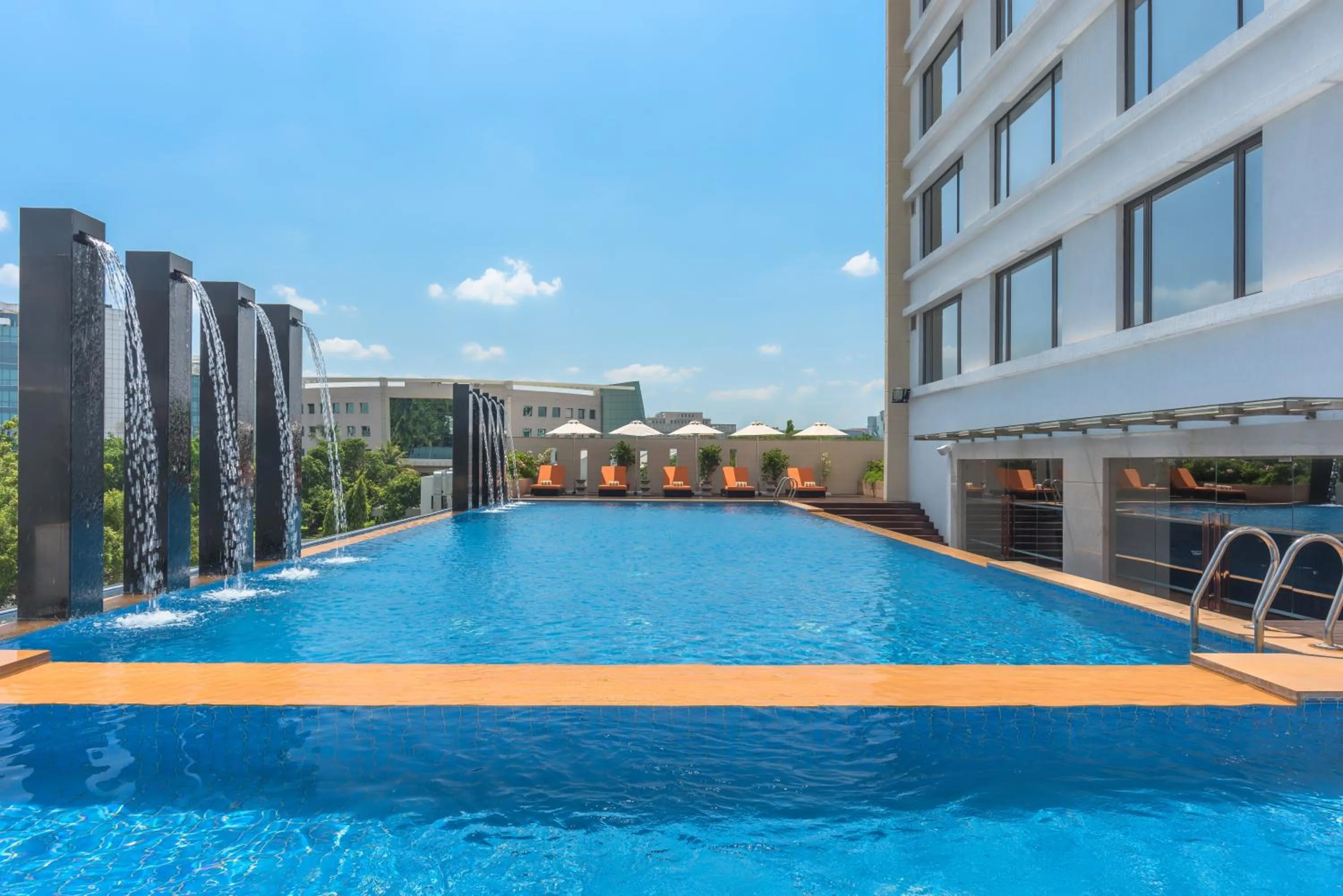 Swimming pool in Feathers- A Radha Hotel, Chennai