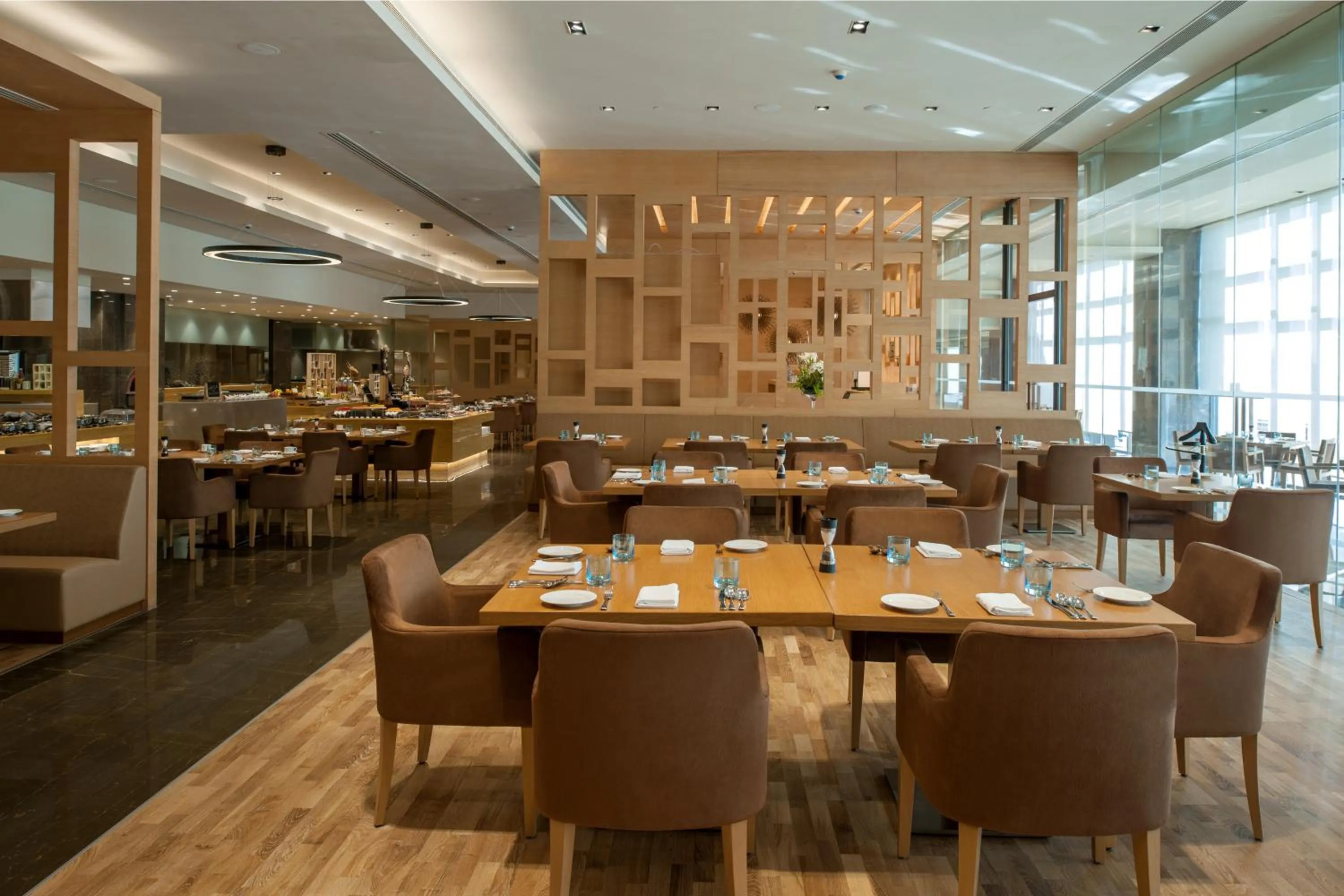 Restaurant/places to eat in Feathers- A Radha Hotel, Chennai