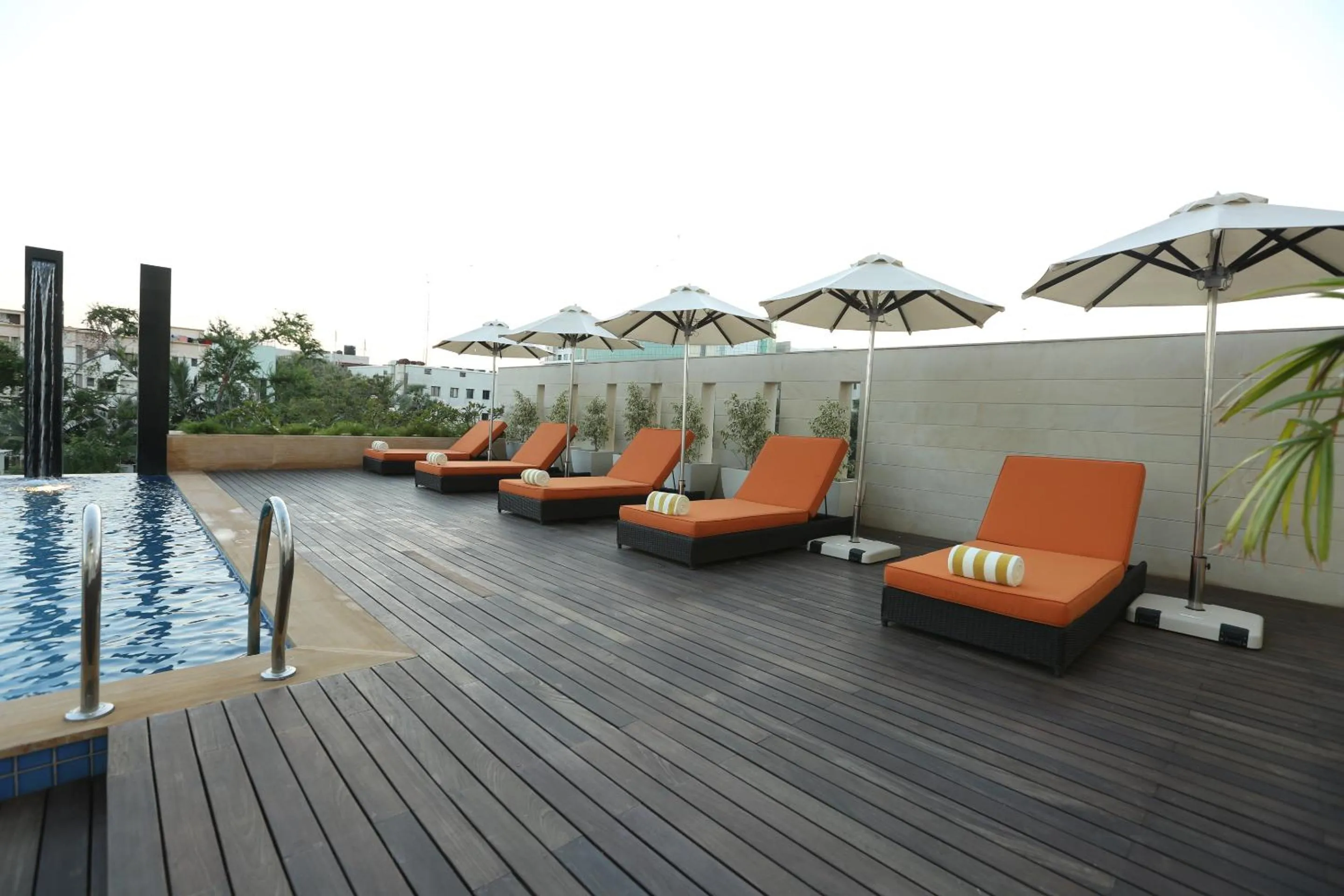 Swimming pool in Feathers- A Radha Hotel, Chennai