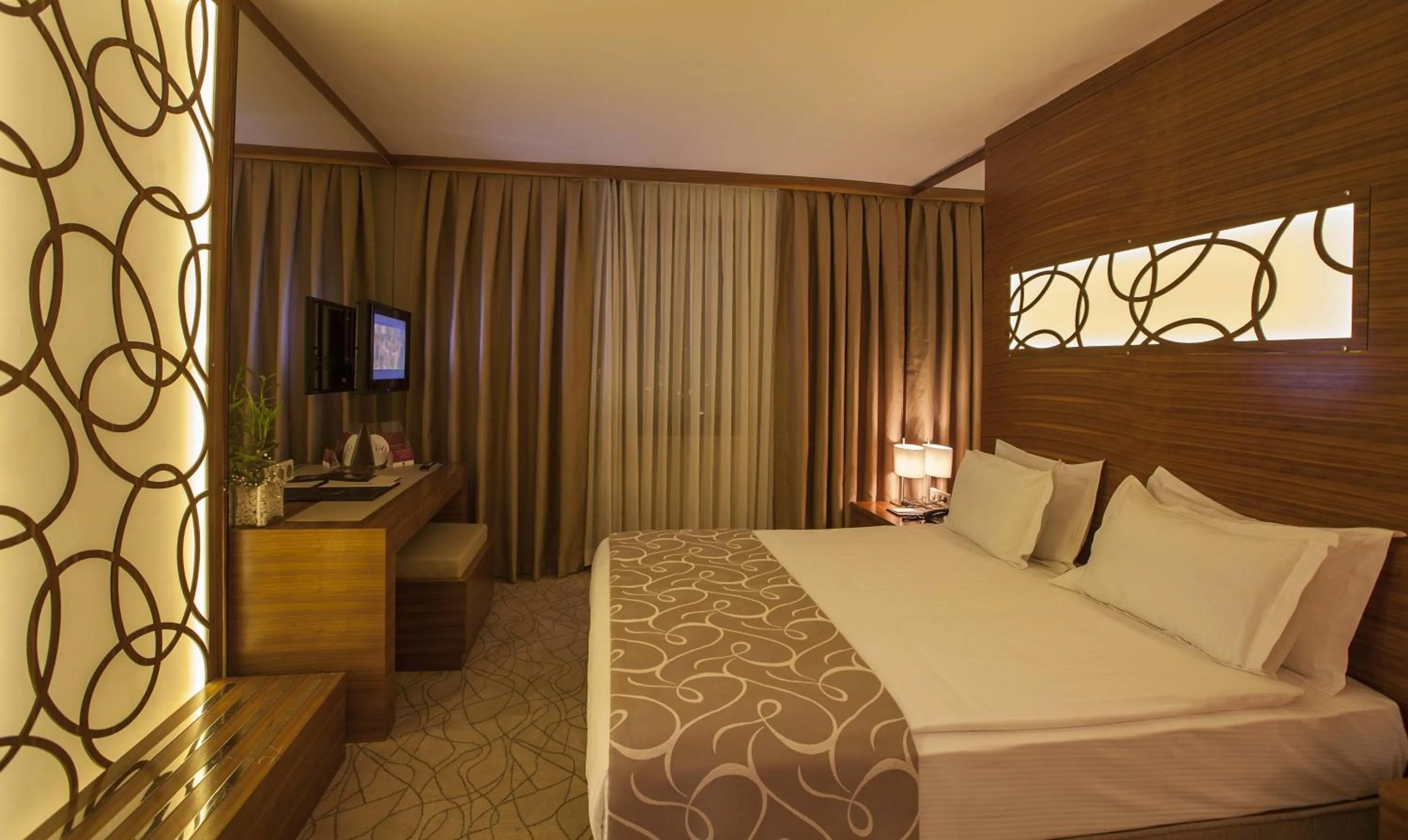 Photo of the whole room, Bed in Grand Hotel Gaziantep