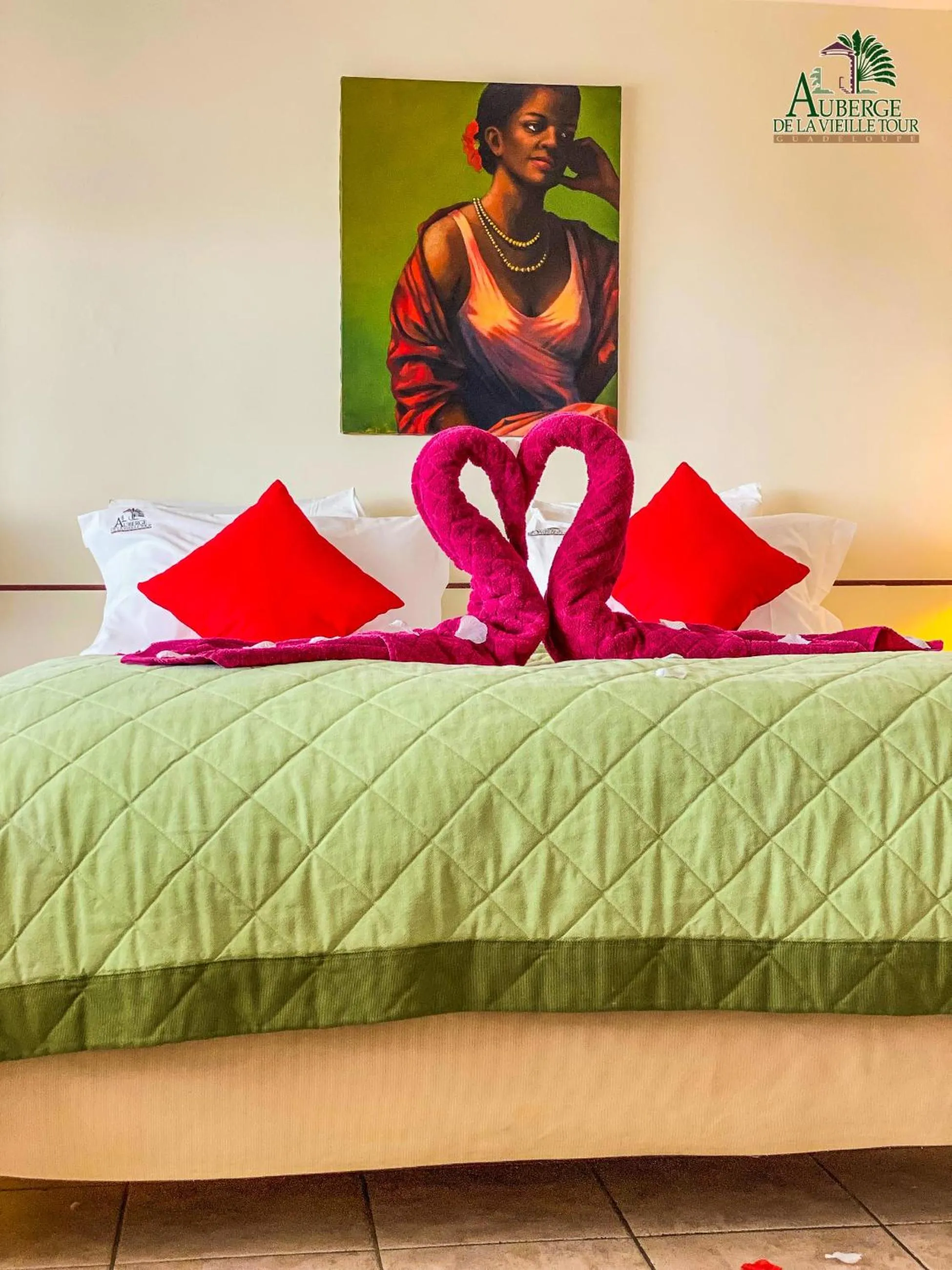 Bed in Hotel Auberge de la Vieille Tour