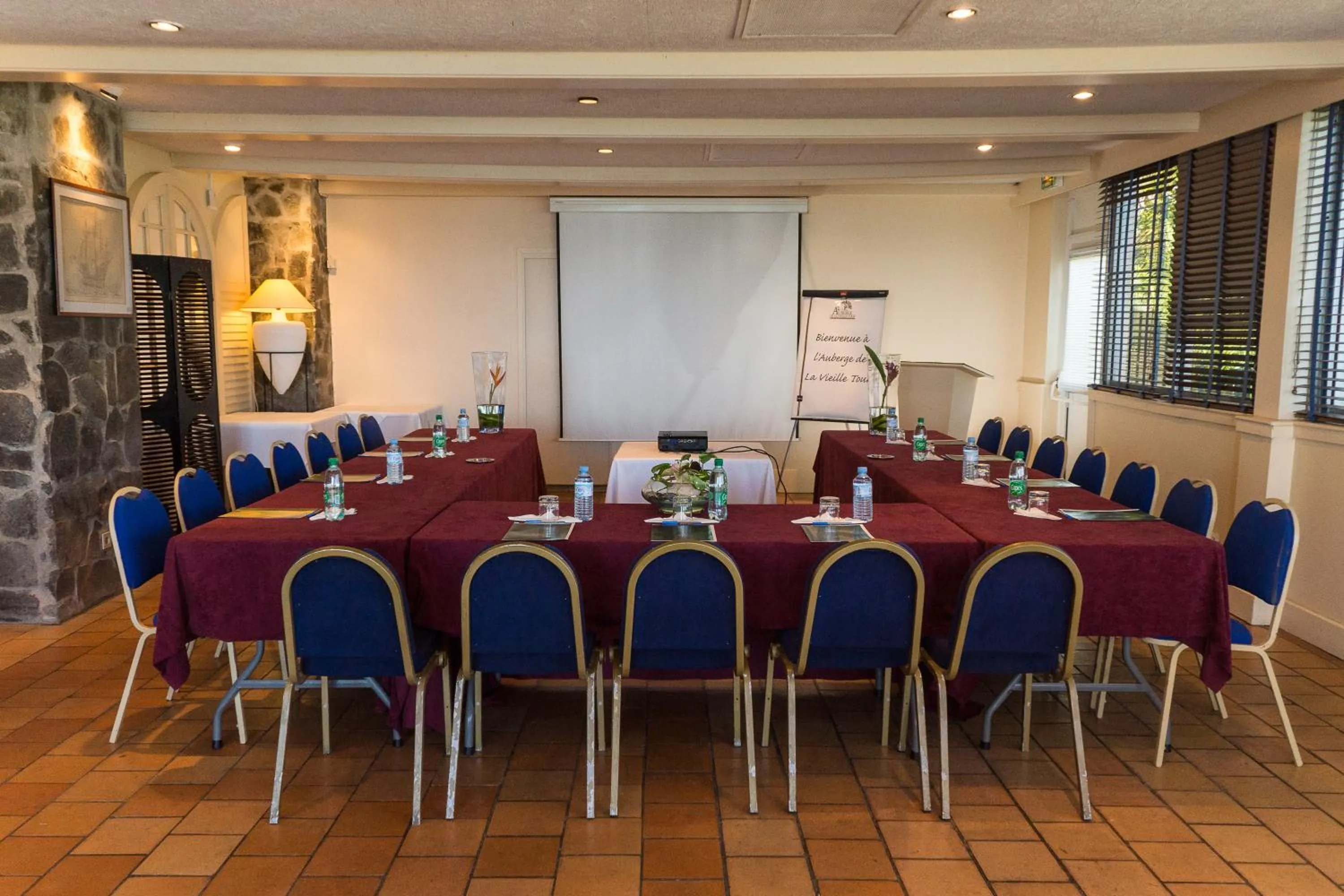 Business facilities in Hotel Auberge de la Vieille Tour