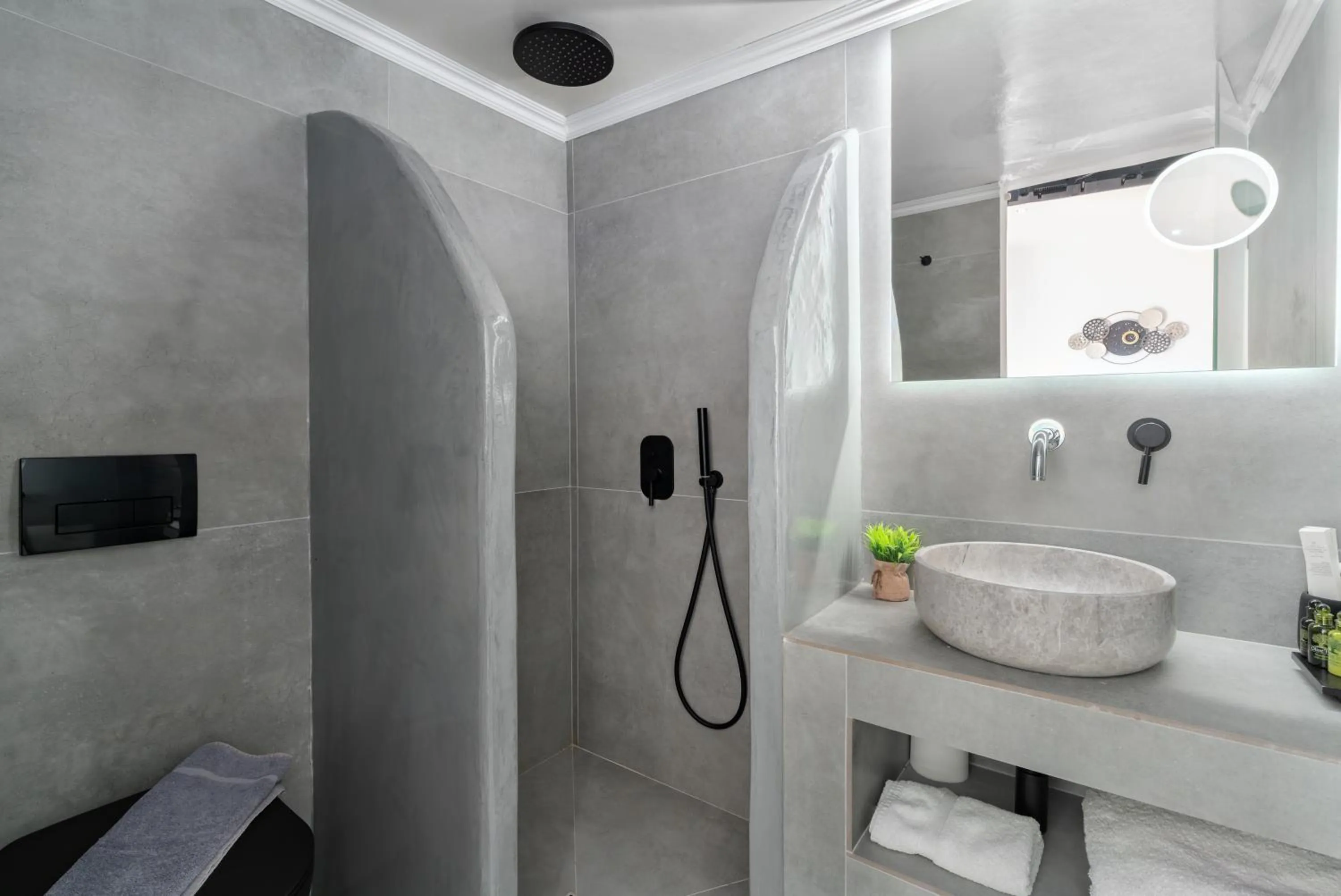 Shower in Oasis Hotel