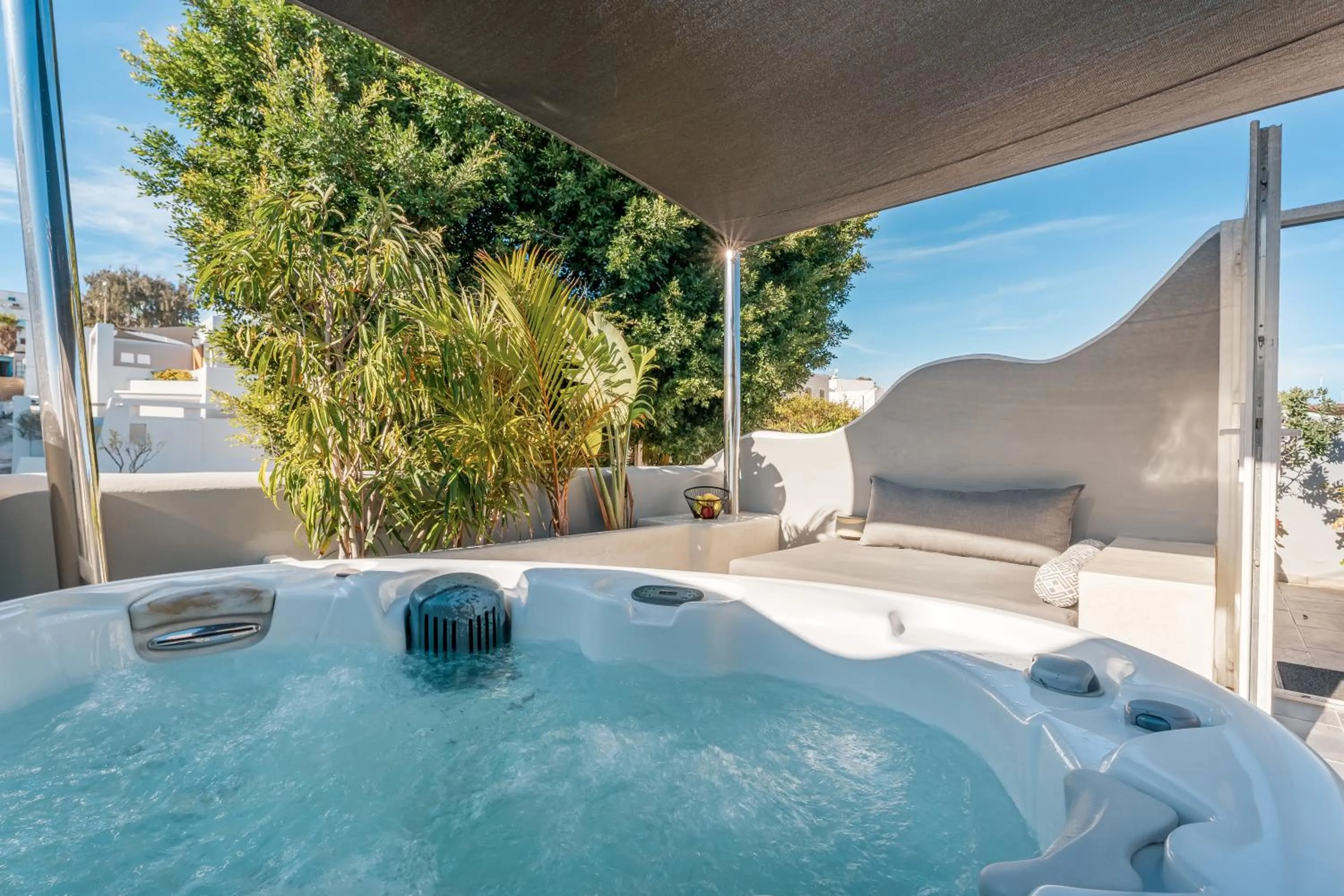 Hot Tub in Oasis Hotel