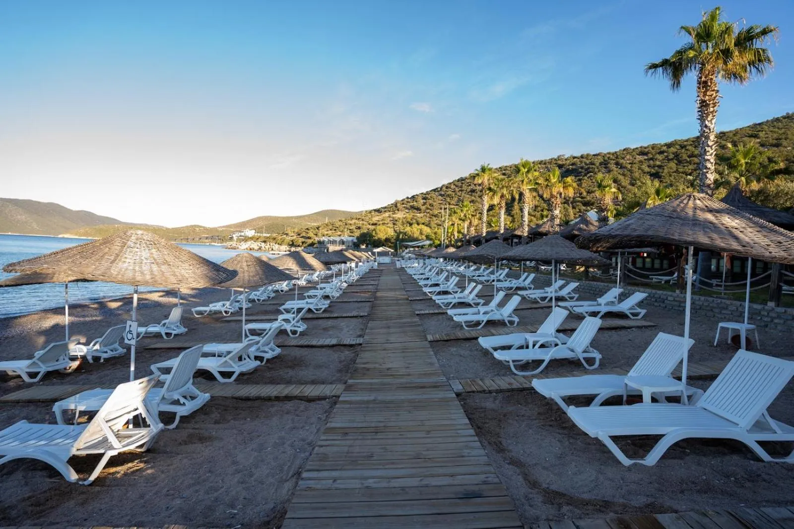 Beach in Latanya Park Resort