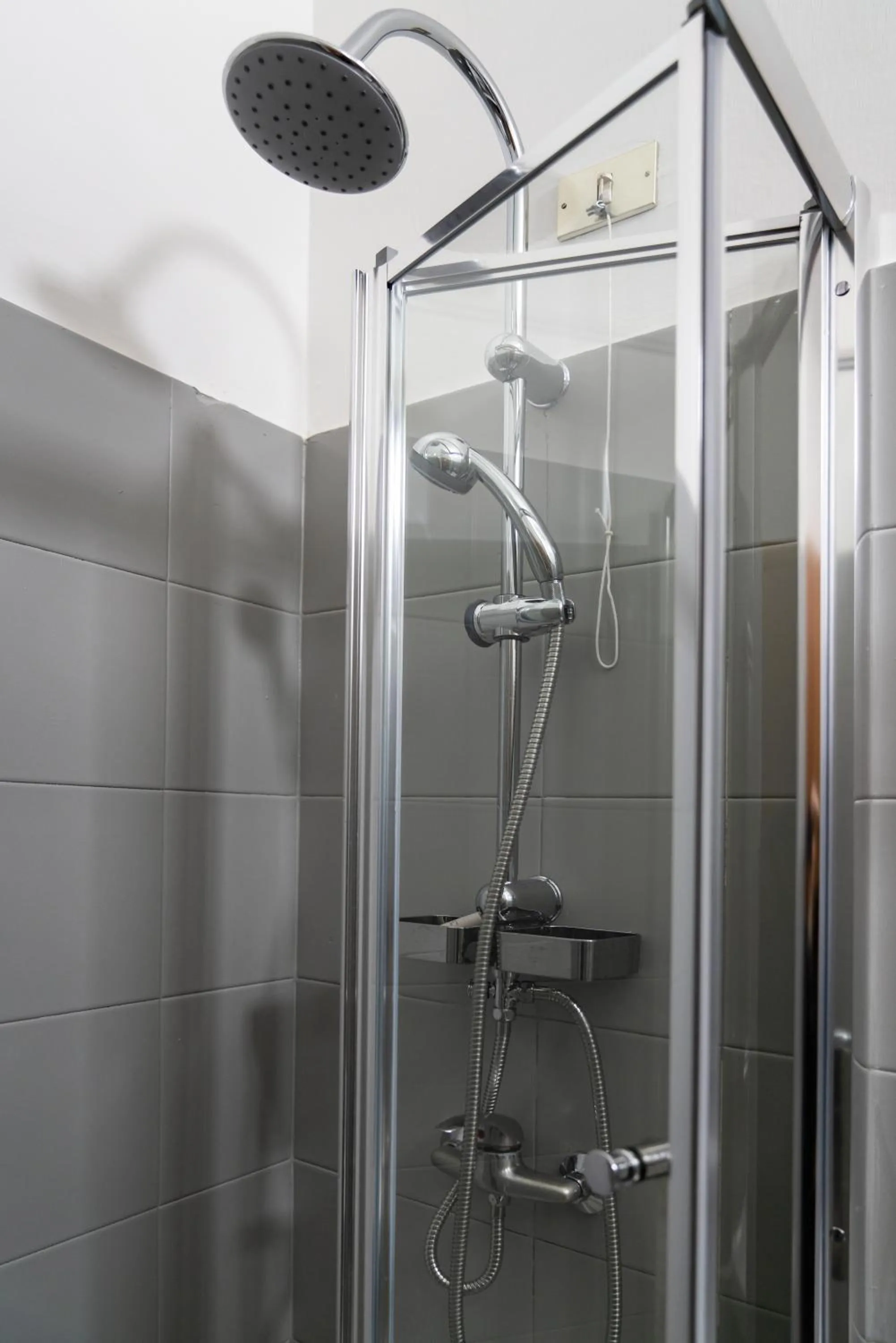 Shower in Merulana Star