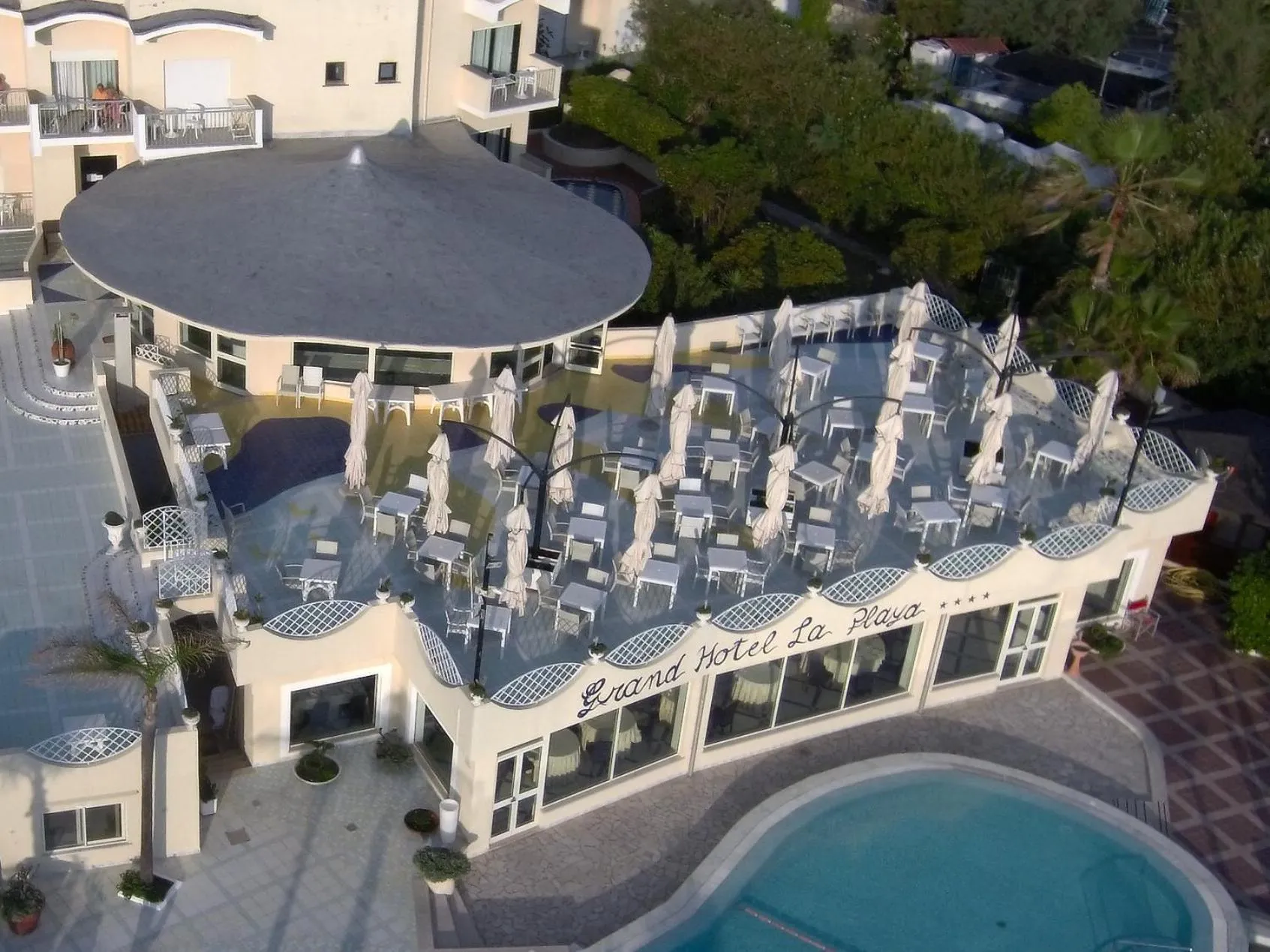 Property building in Hotel La Playa