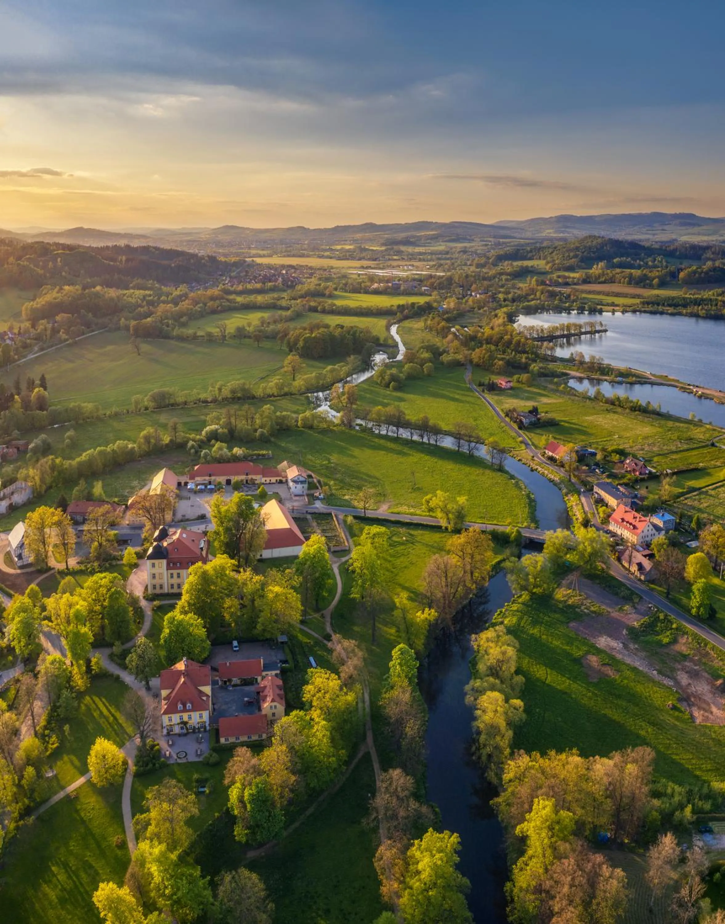Mountain view in Pałac Łomnica Karkonosze - Schloss Lomnitz Riesengebirge
