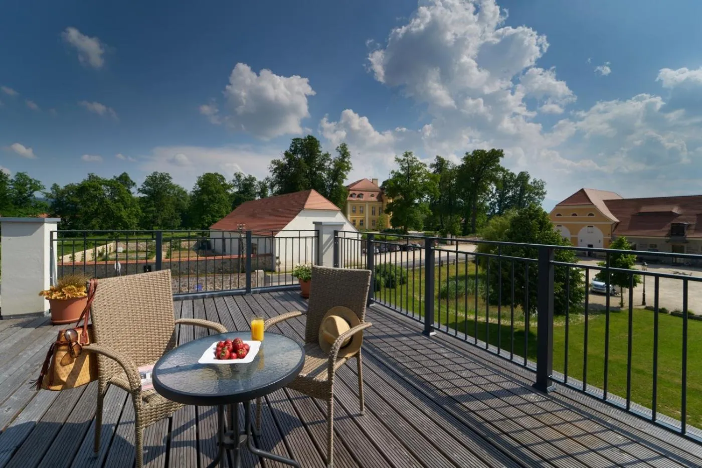 Balcony/Terrace in Pałac Łomnica Karkonosze - Schloss Lomnitz Riesengebirge