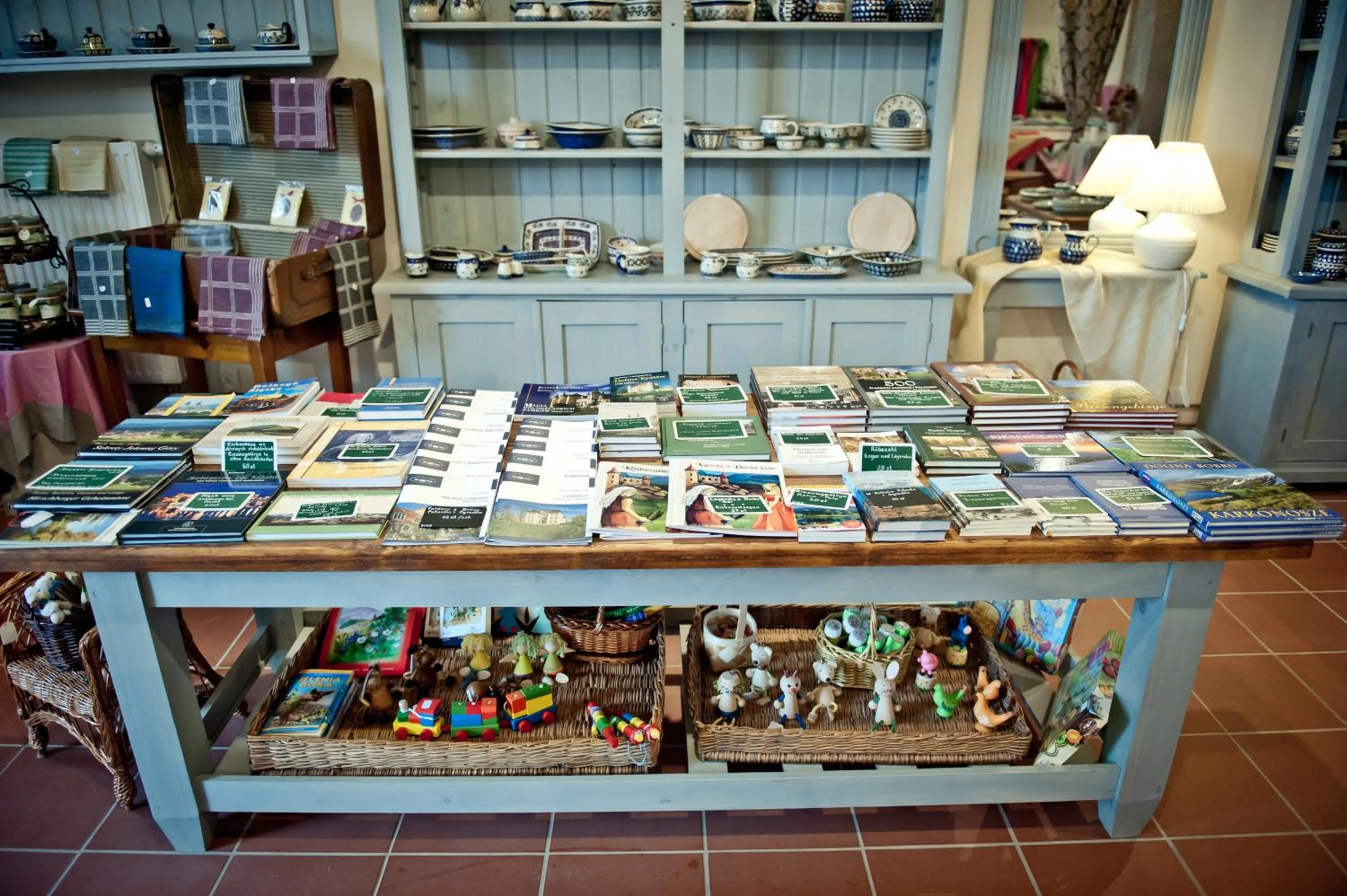 On-site shops in Pałac Łomnica Karkonosze - Schloss Lomnitz Riesengebirge