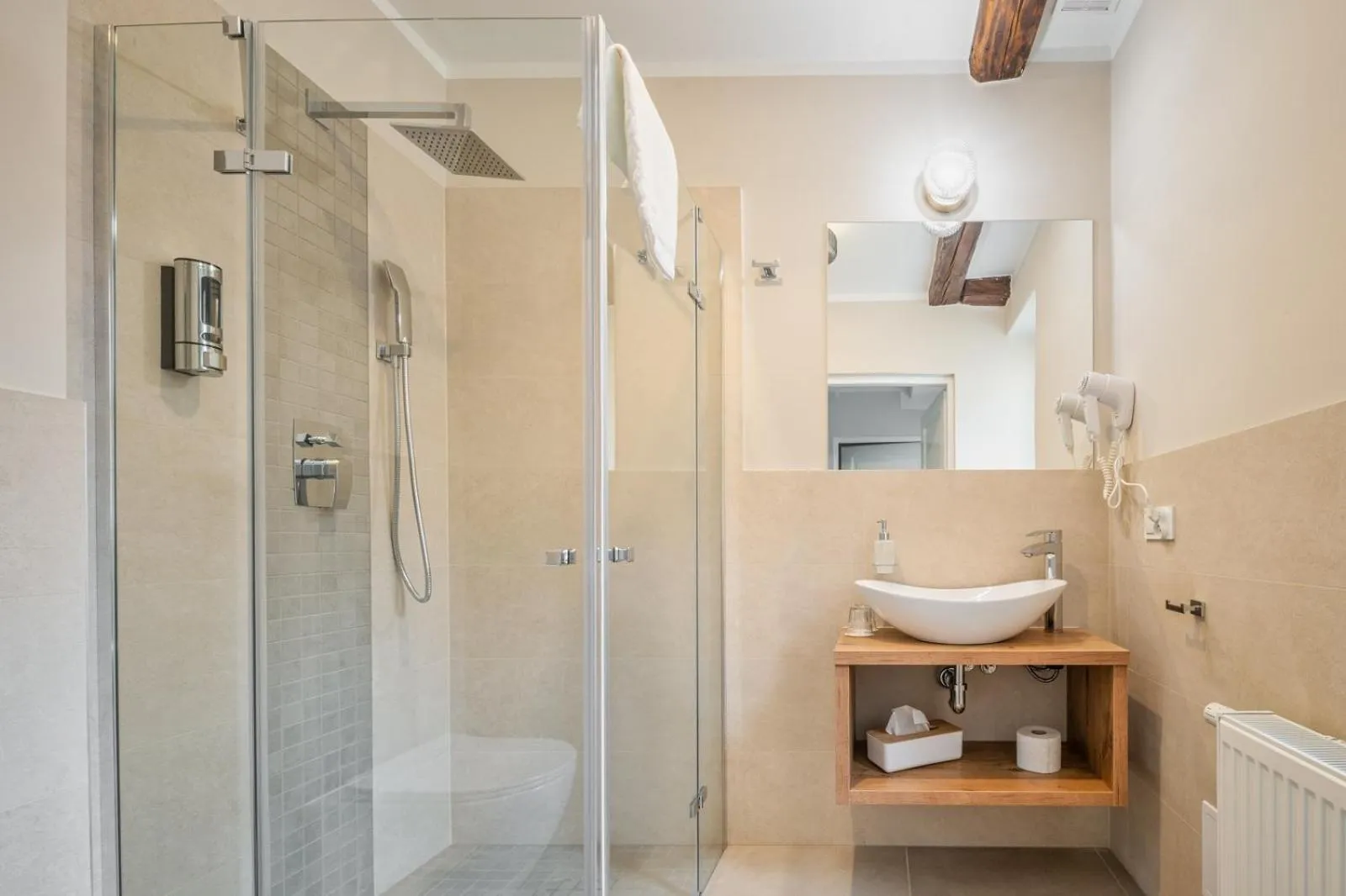 Bathroom in Pałac Łomnica Karkonosze - Schloss Lomnitz Riesengebirge