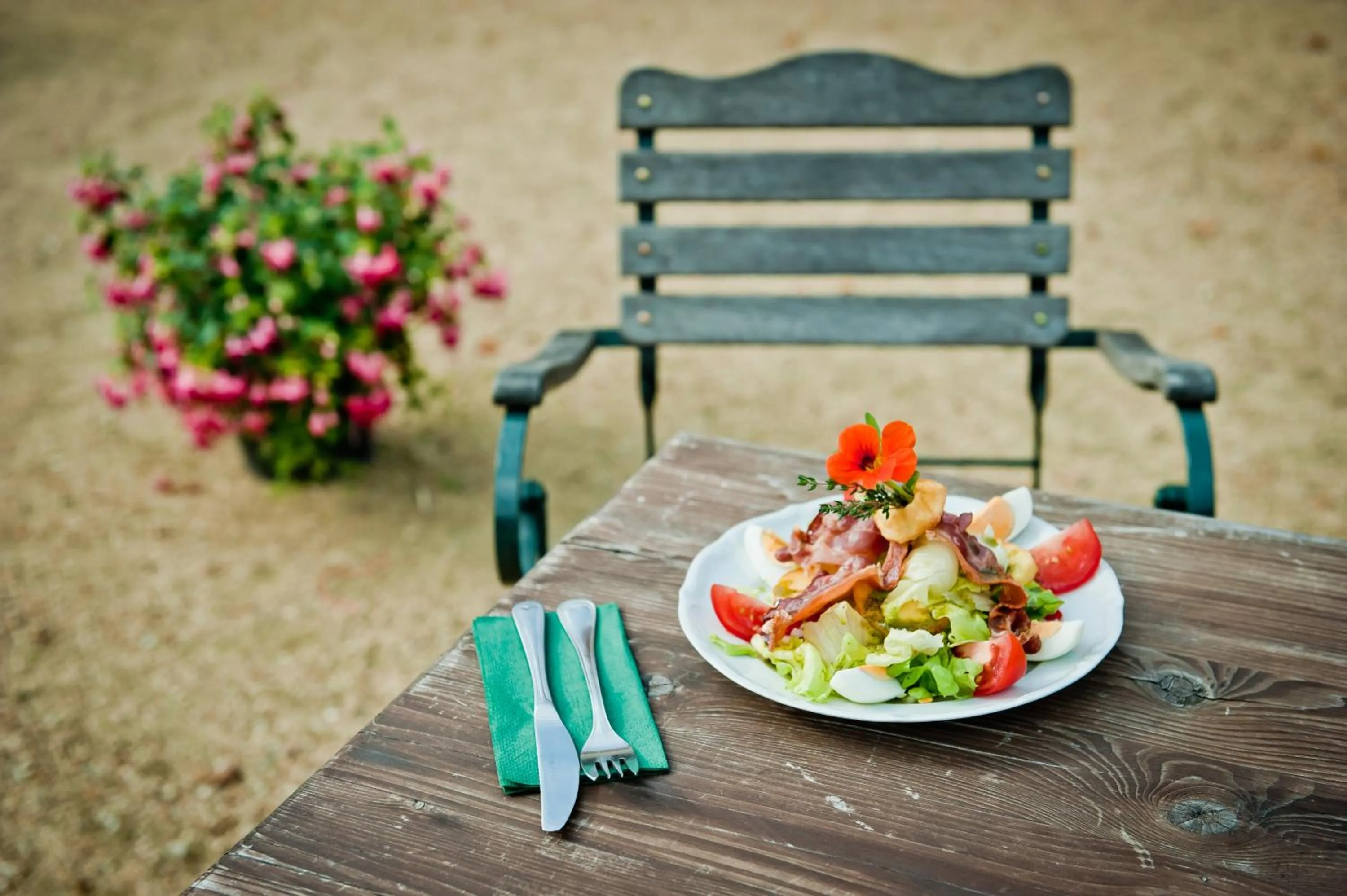 Food close-up in Pałac Łomnica Karkonosze - Schloss Lomnitz Riesengebirge