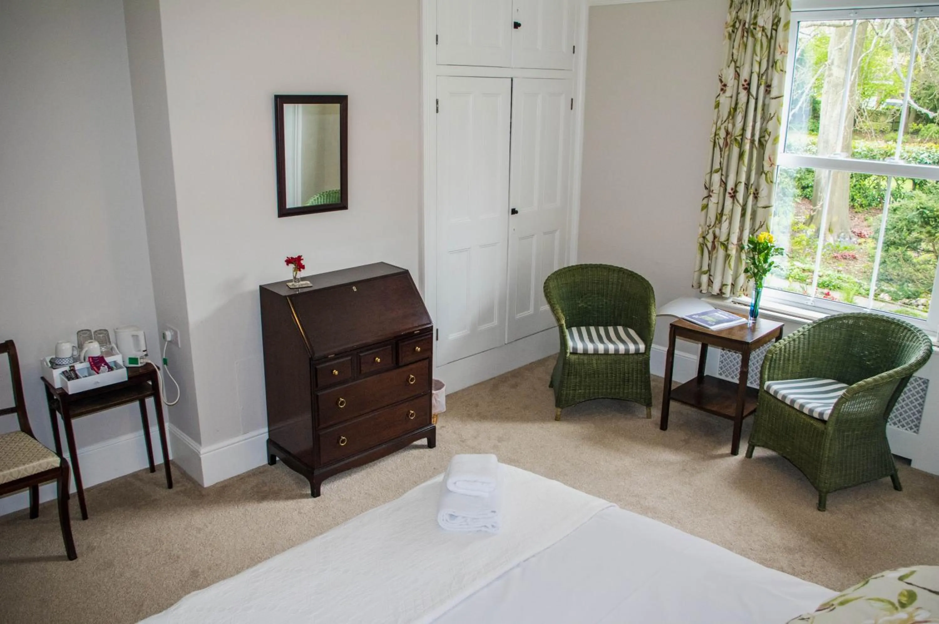 Bedroom, Bed in Claridge House Retreat Centre