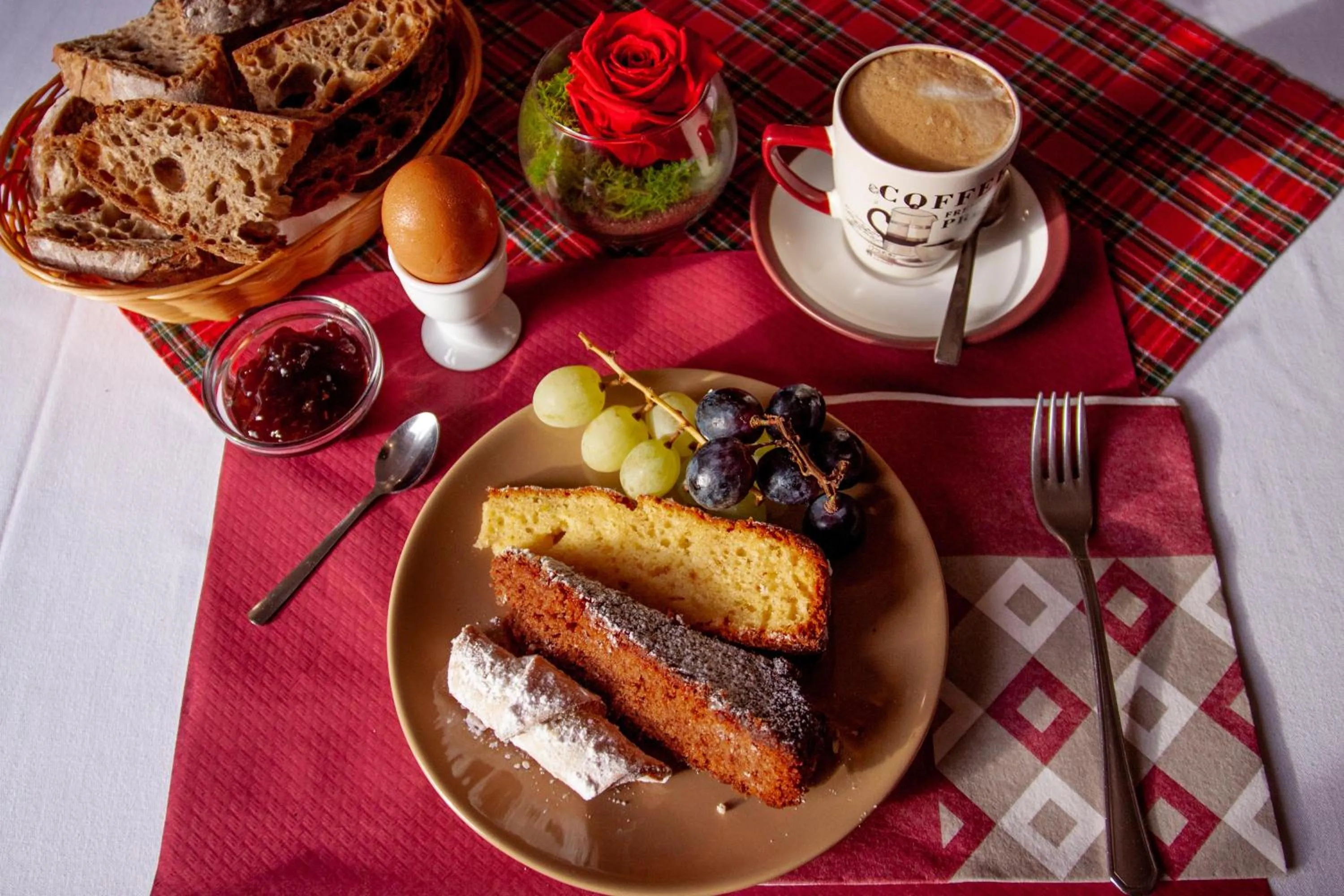 Buffet breakfast in B&B Vignola