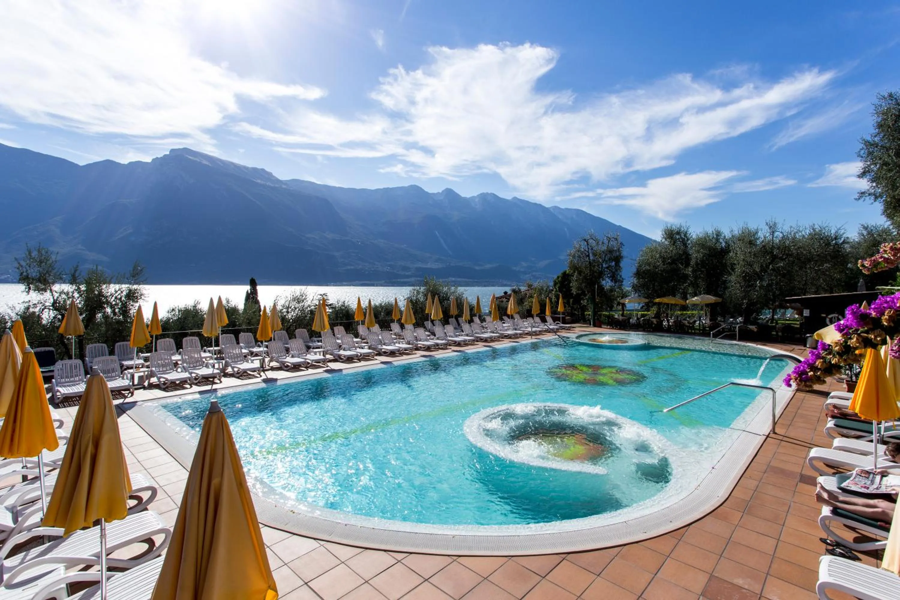 Swimming pool in Hotel Ilma Lake Garda Resort