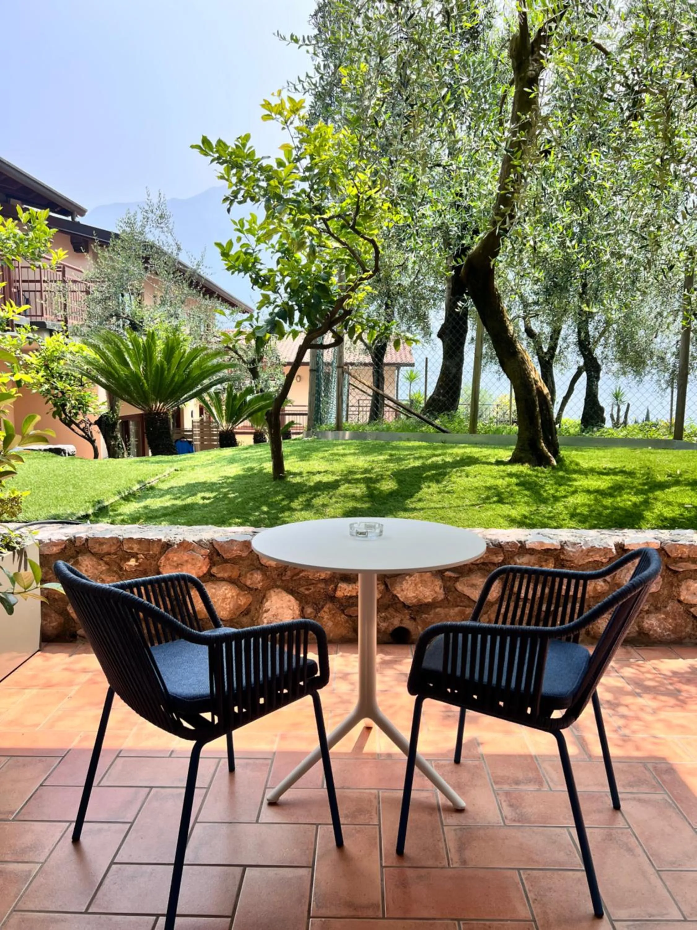 Garden in Hotel Ilma Lake Garda Resort