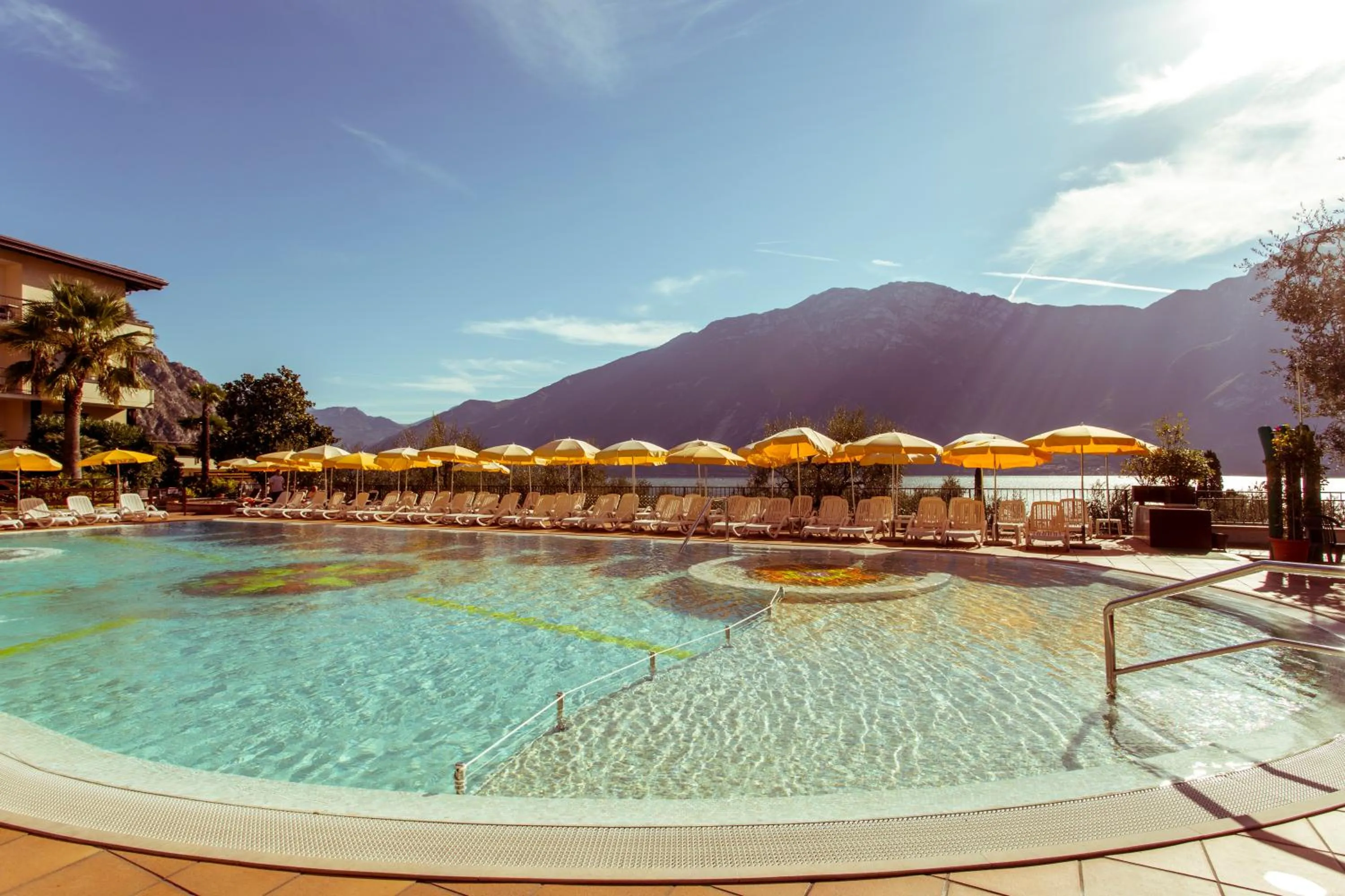 Swimming pool in Hotel Ilma Lake Garda Resort