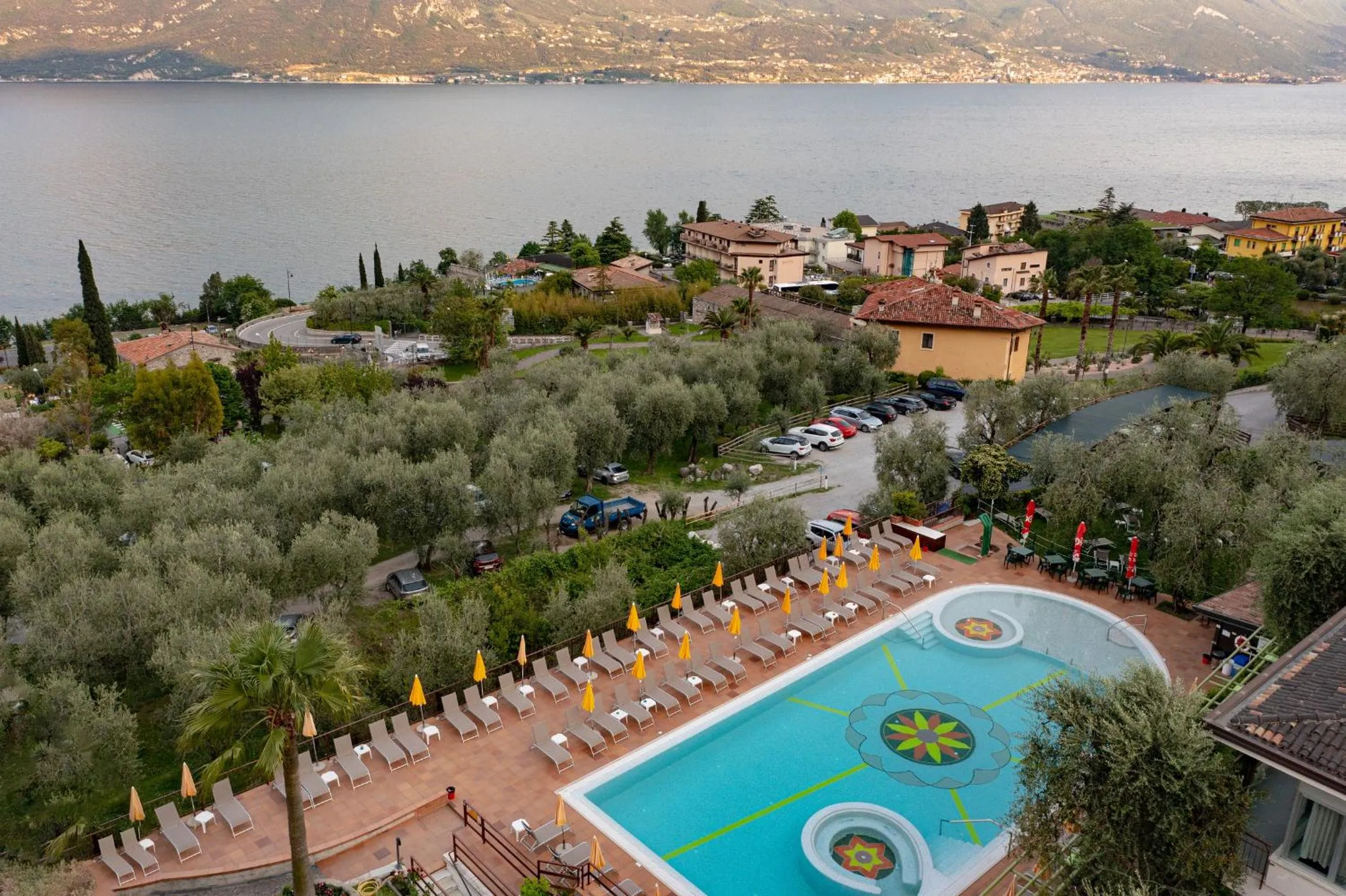 Swimming pool in Hotel Ilma Lake Garda Resort