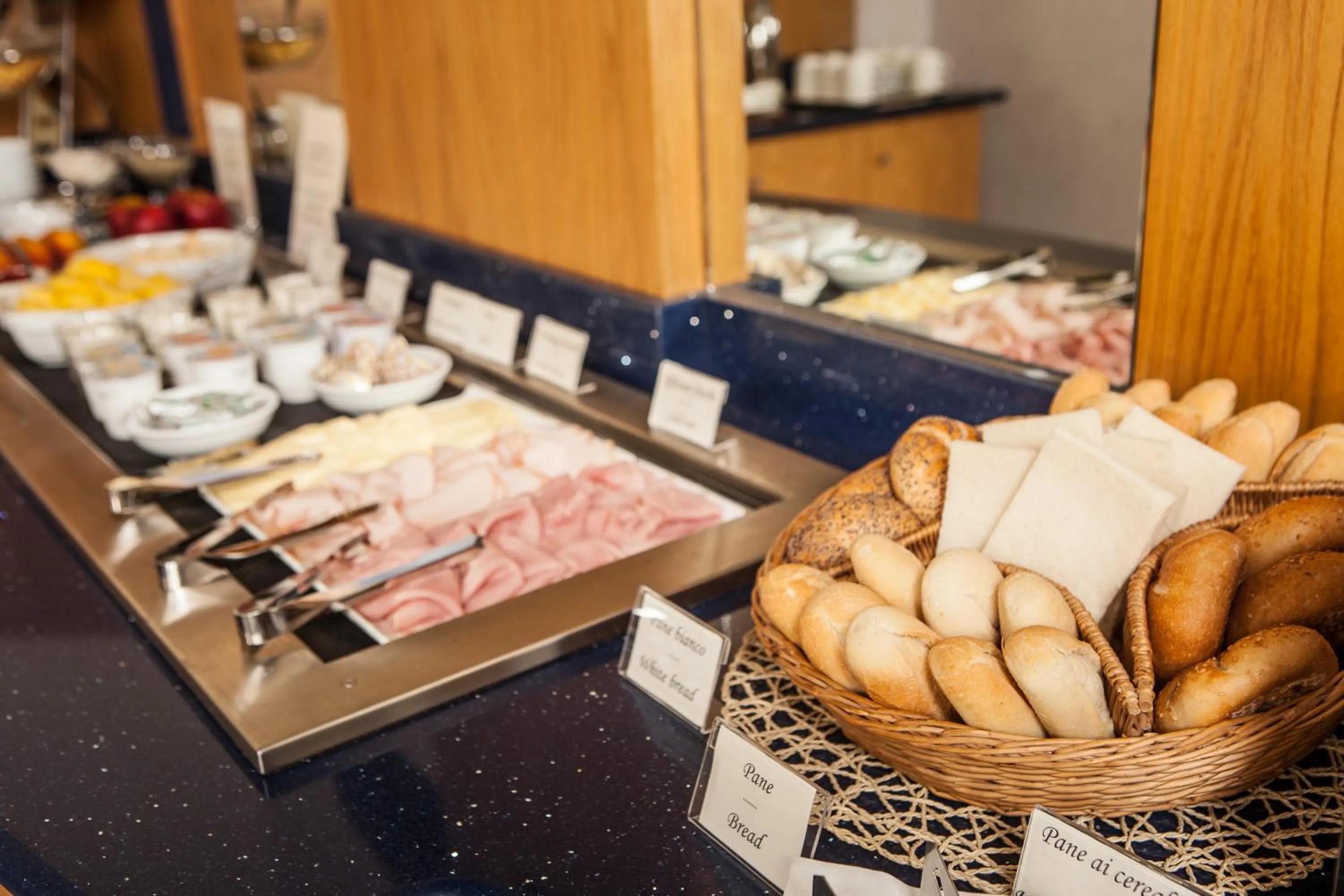 Continental breakfast in Hotel Mastai