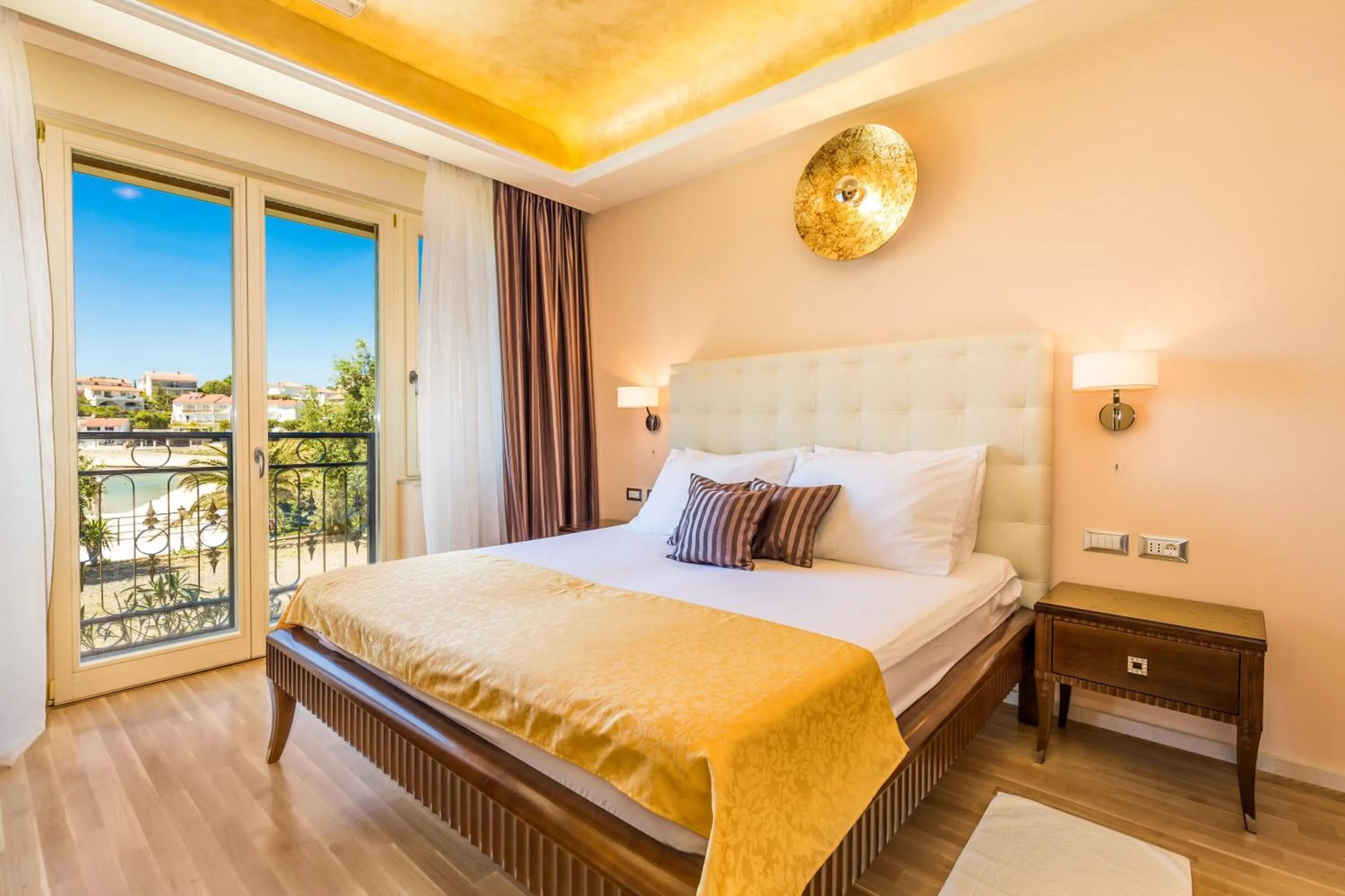 Bedroom, Bed in Villas Arbia - Margita Deluxe Beach Hotel