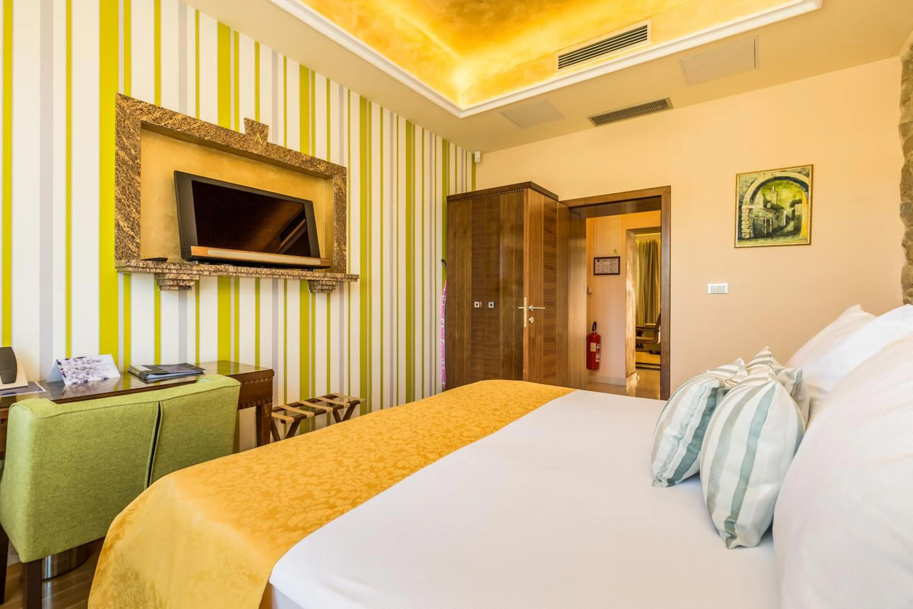 Bedroom, Bed in Villas Arbia - Margita Deluxe Beach Hotel