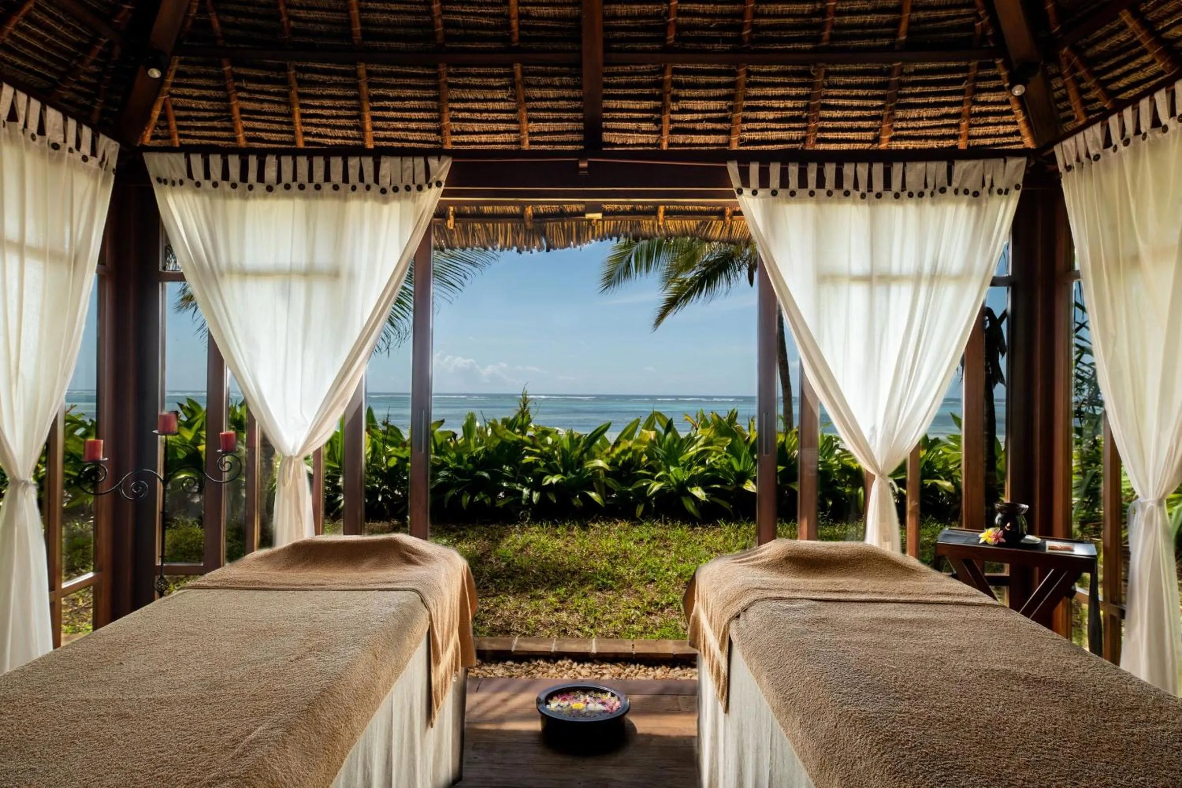 Massage, Bed in Hotel Club Dongwe