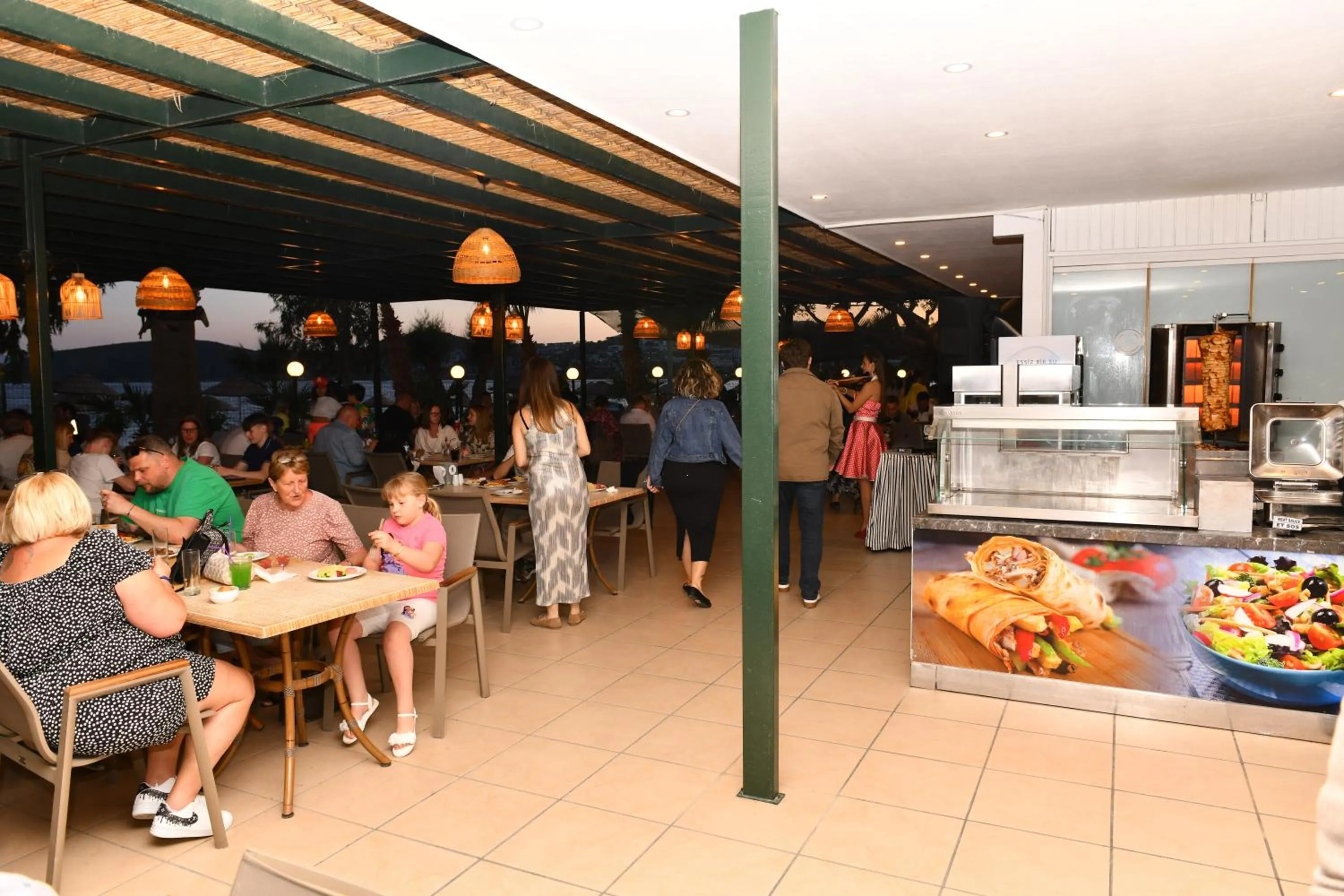 Restaurant/places to eat in Parkim Ayaz Hotel