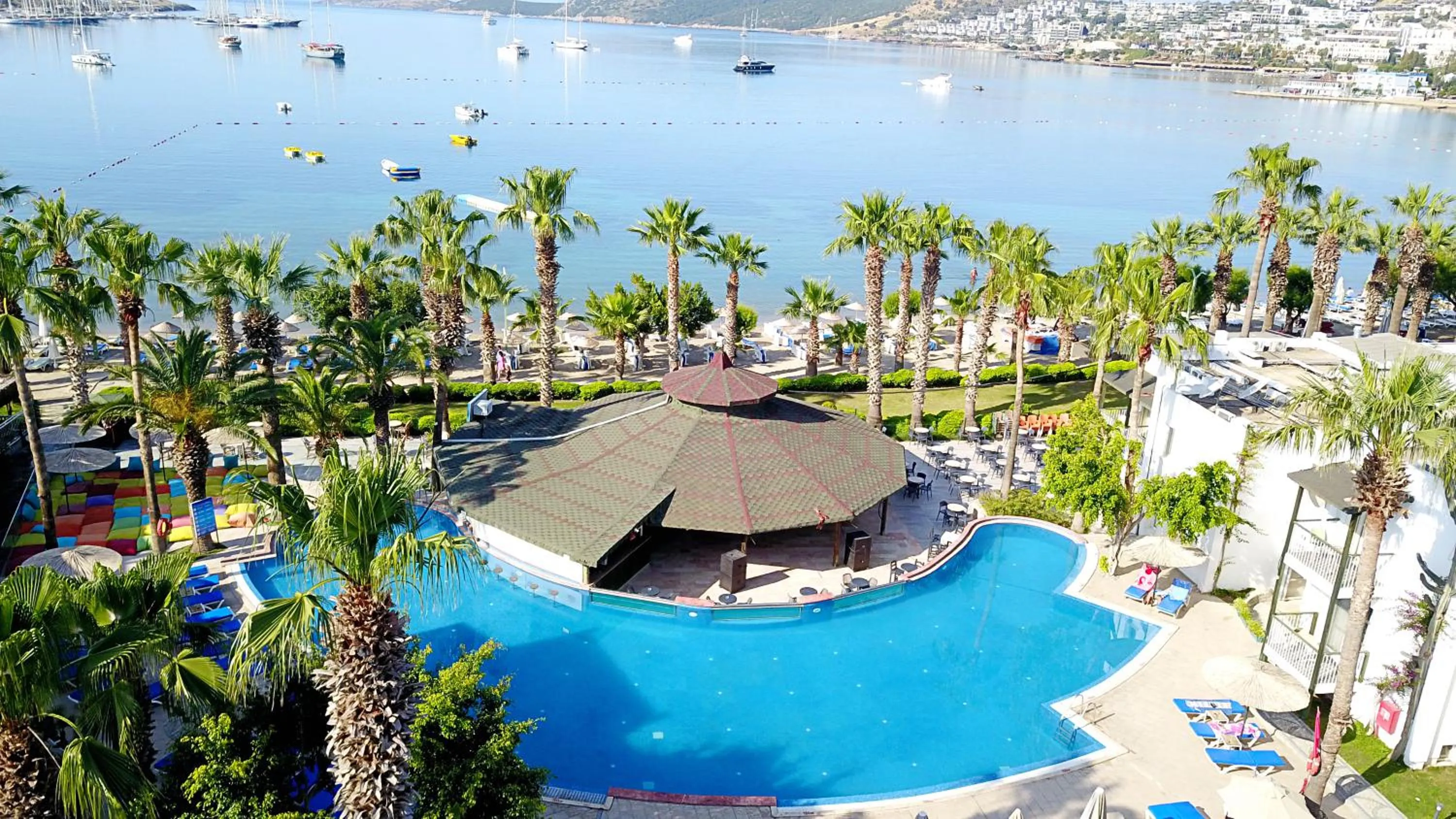 Beach in Parkim Ayaz Hotel