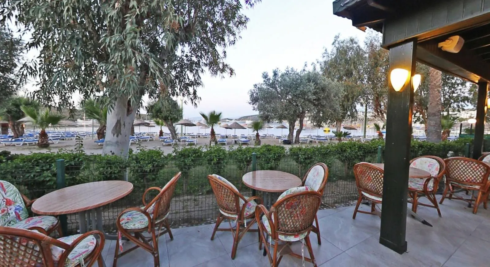 Seating area in Parkim Ayaz Hotel