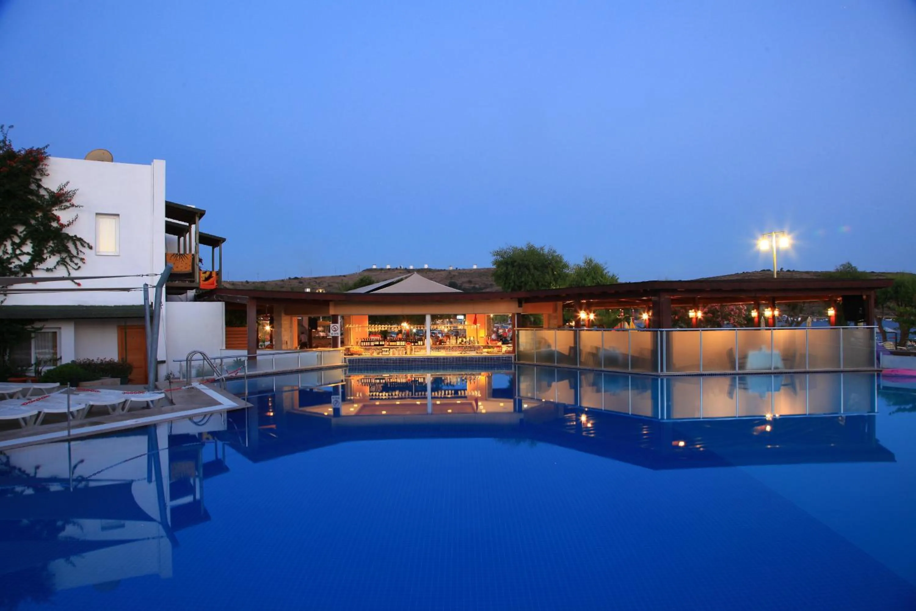 Swimming pool in Parkim Ayaz Hotel