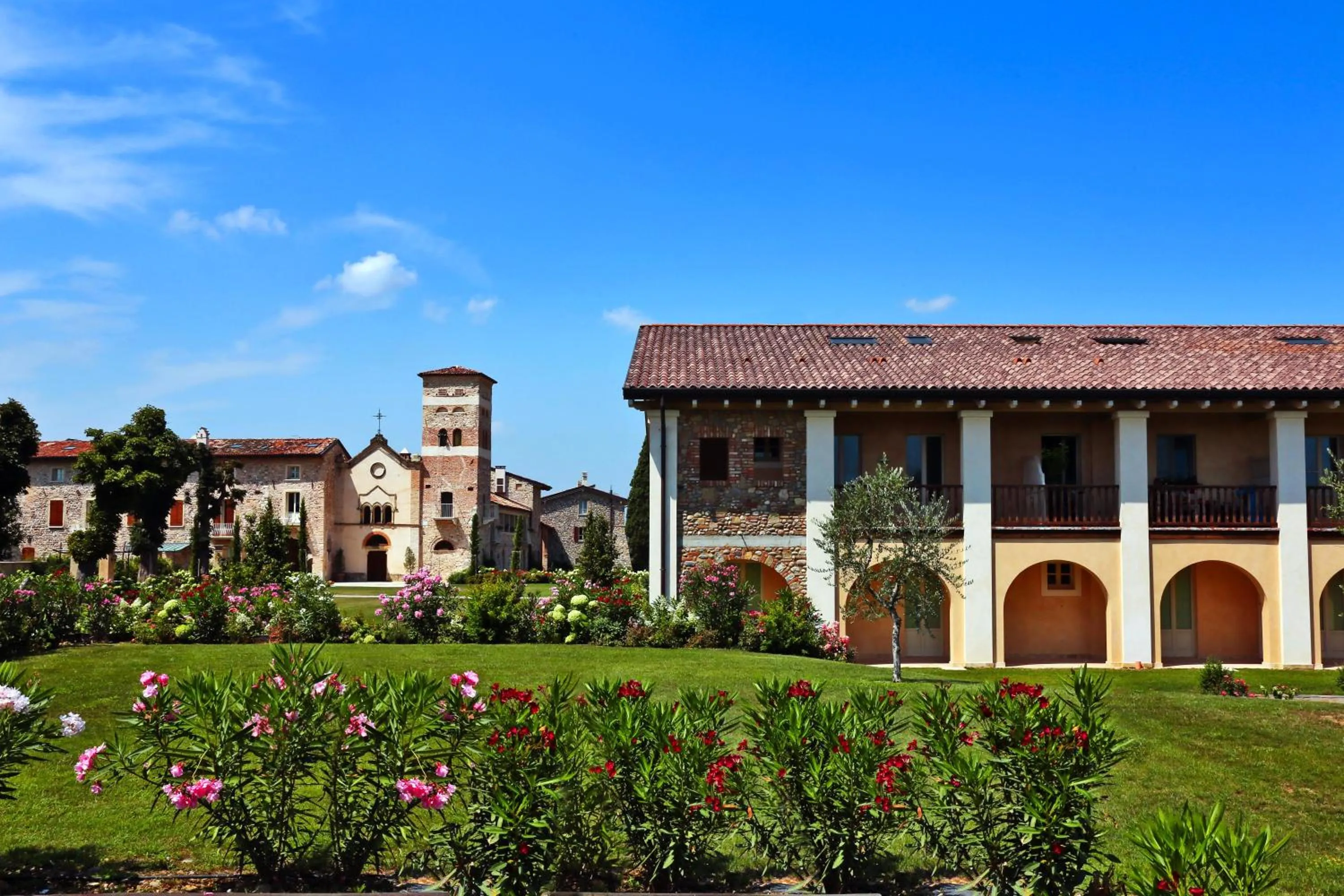 Facade/entrance in Garda Hotel San Vigilio Golf