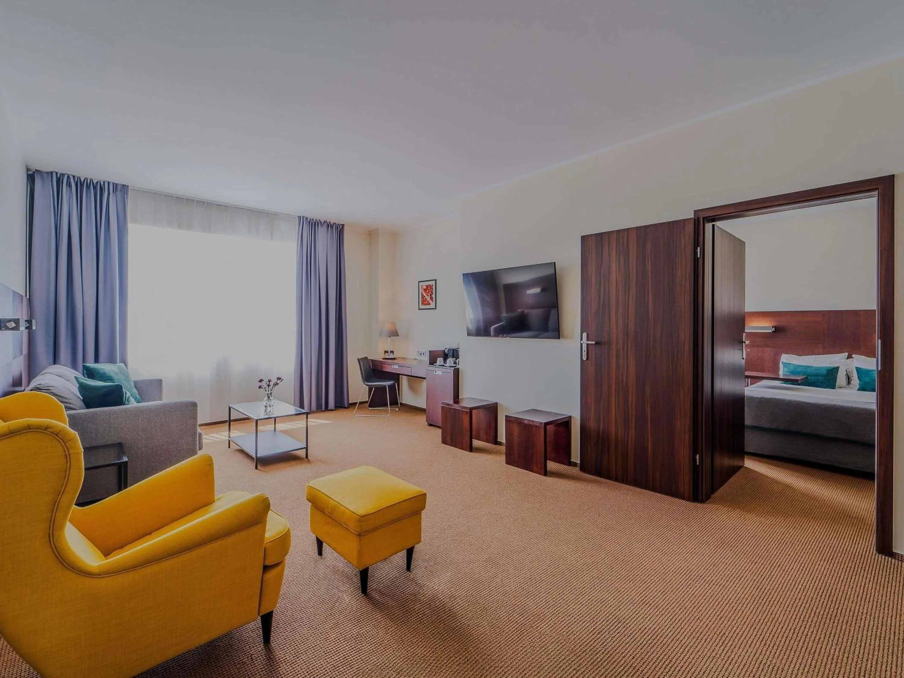 TV and multimedia in Mercure Warszawa Airport