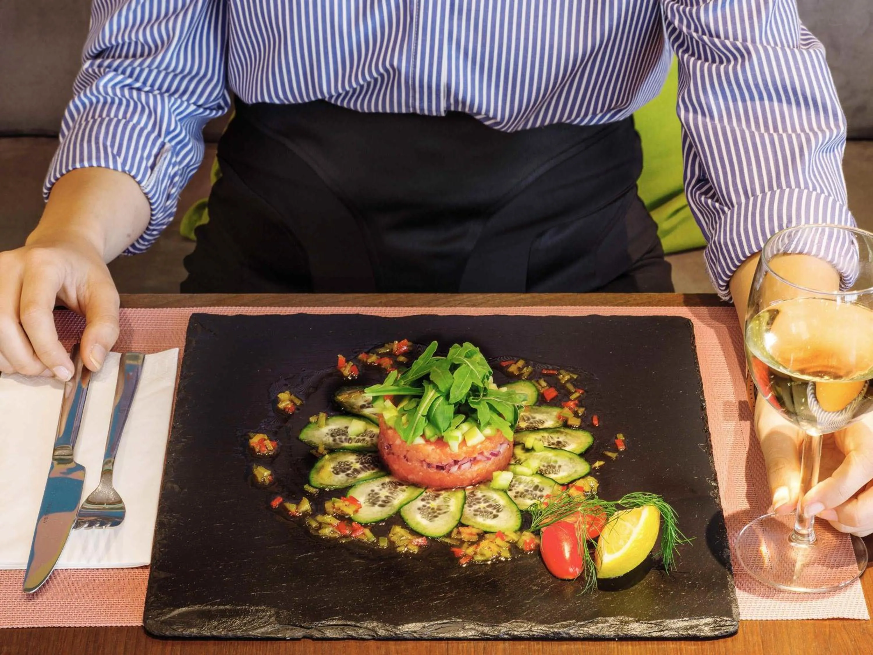 Restaurant/places to eat in Mercure Warszawa Airport